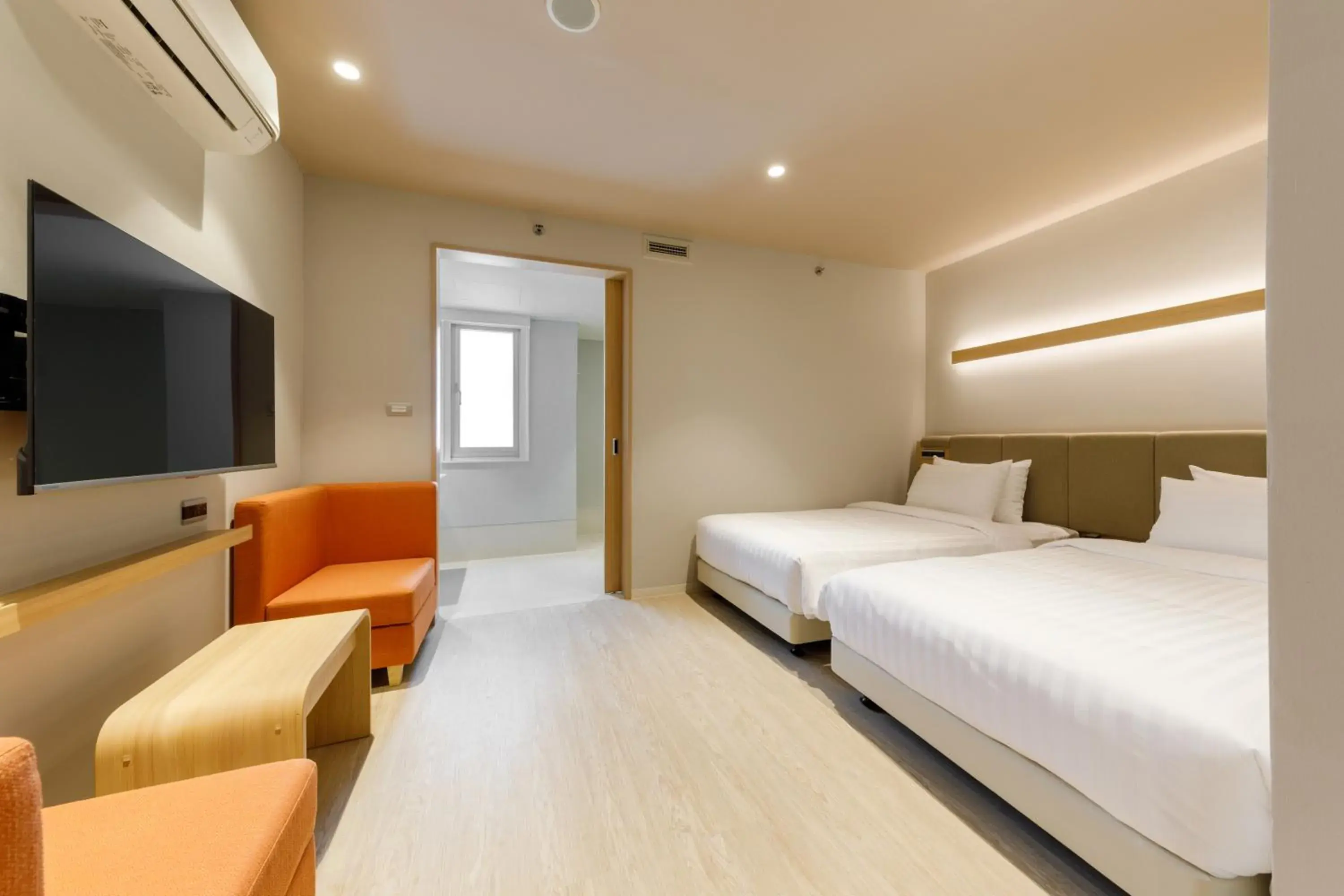 Standard Twin Room in Nishitetsu Hotel Croom Bangkok Silom Standard Twin Room in Nishitetsu Hotel Croom Bangkok Silom