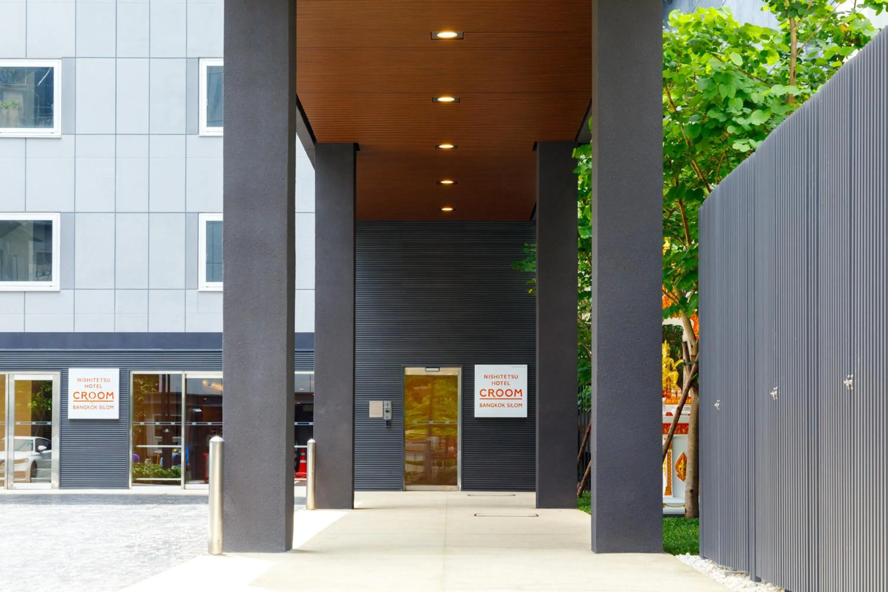 Property building in Nishitetsu Hotel Croom Bangkok Silom