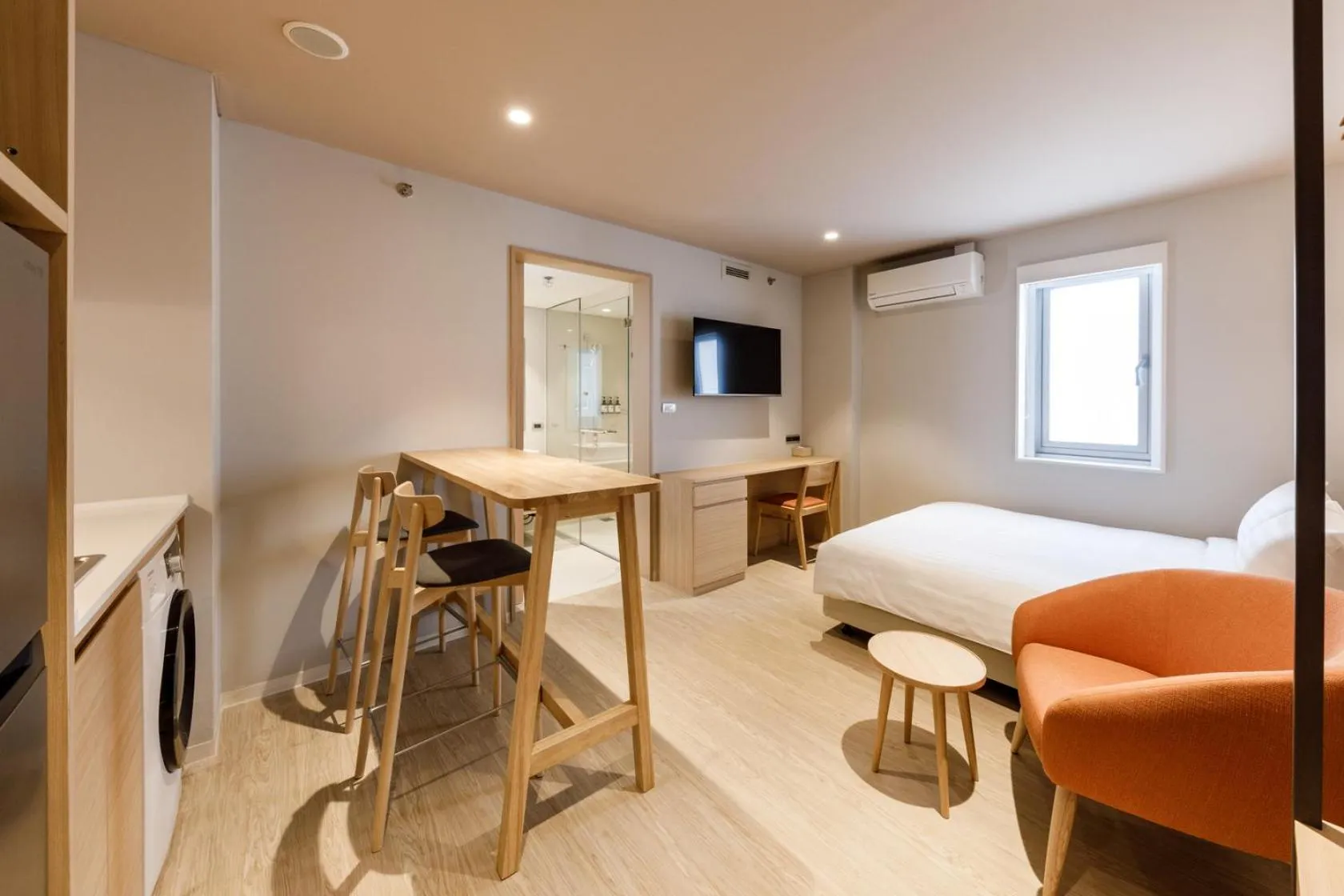 Bedroom, Bed in Nishitetsu Hotel Croom Bangkok Silom