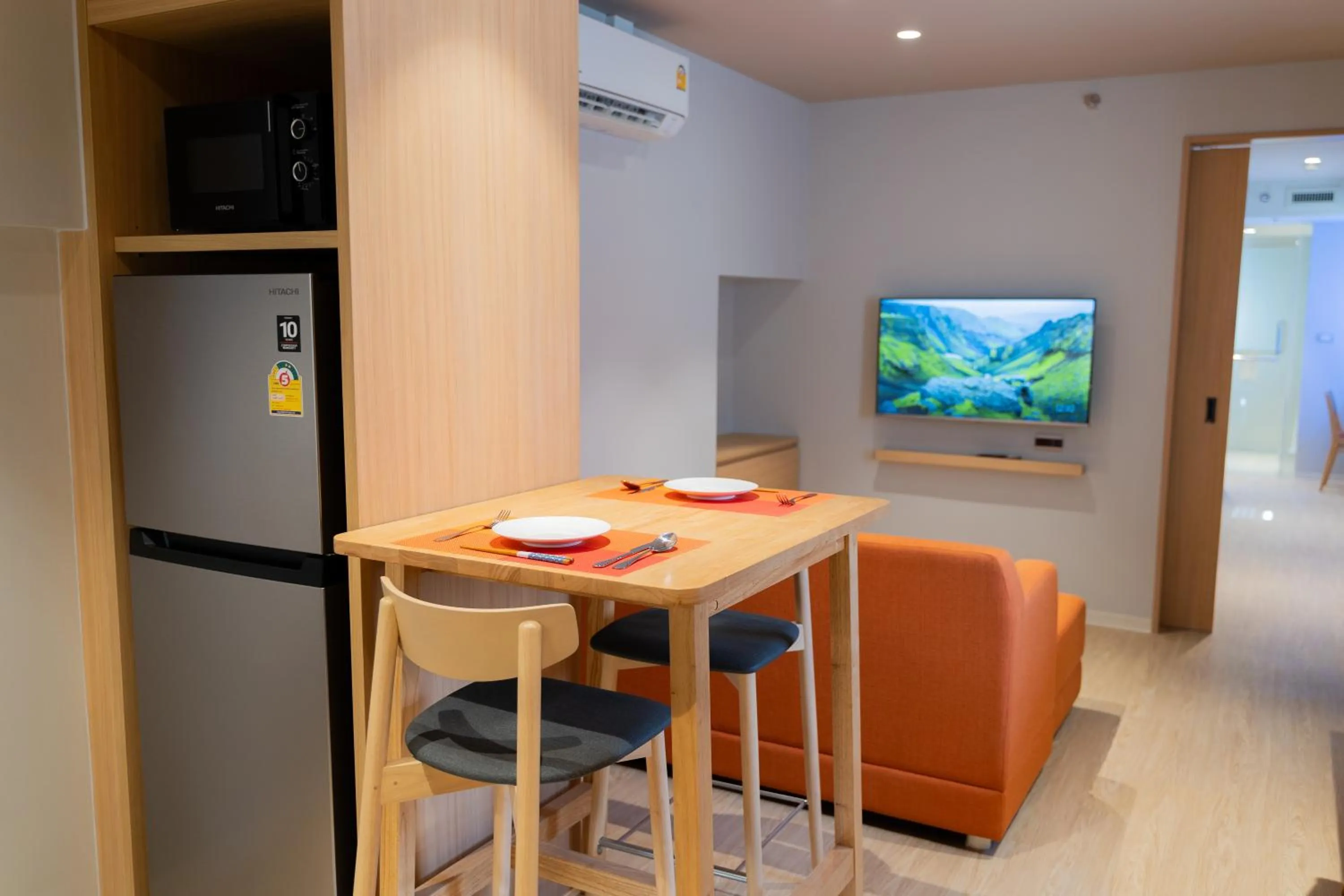 Dining area in Nishitetsu Hotel Croom Bangkok Silom