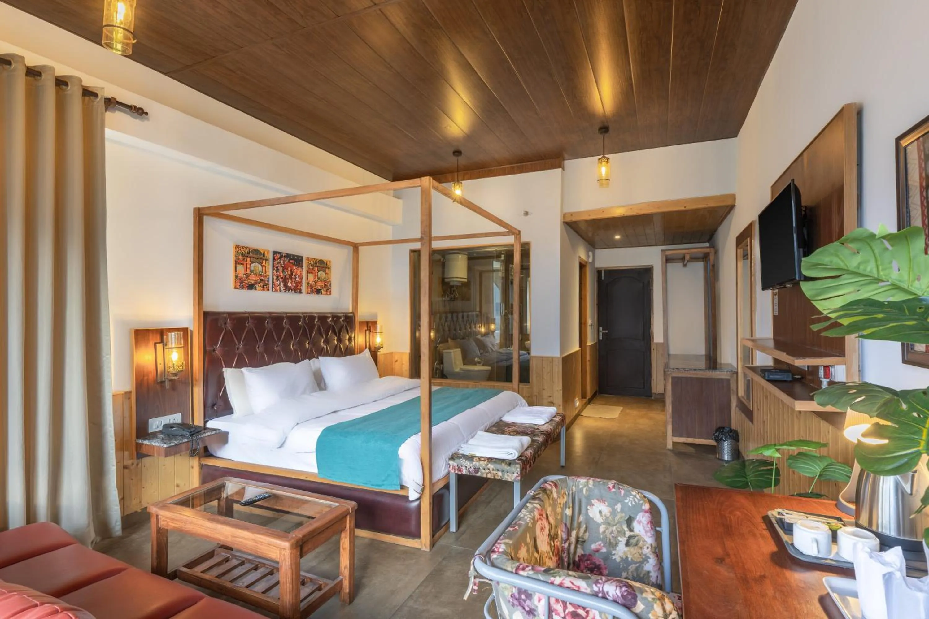Bed in Echor Himalayan Heights Resorts & Spa Manali