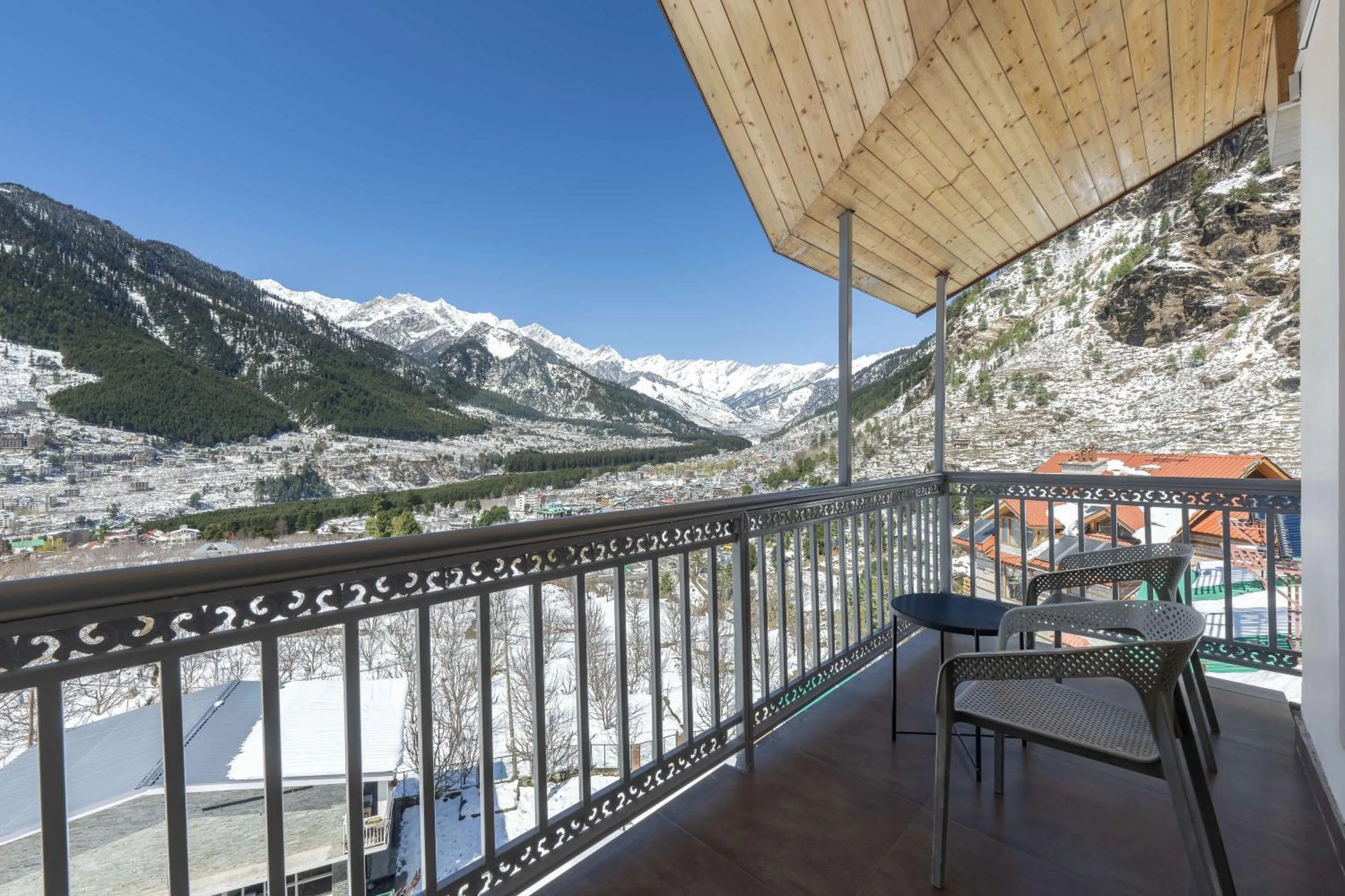 Winter in Echor Himalayan Heights Resorts & Spa Manali