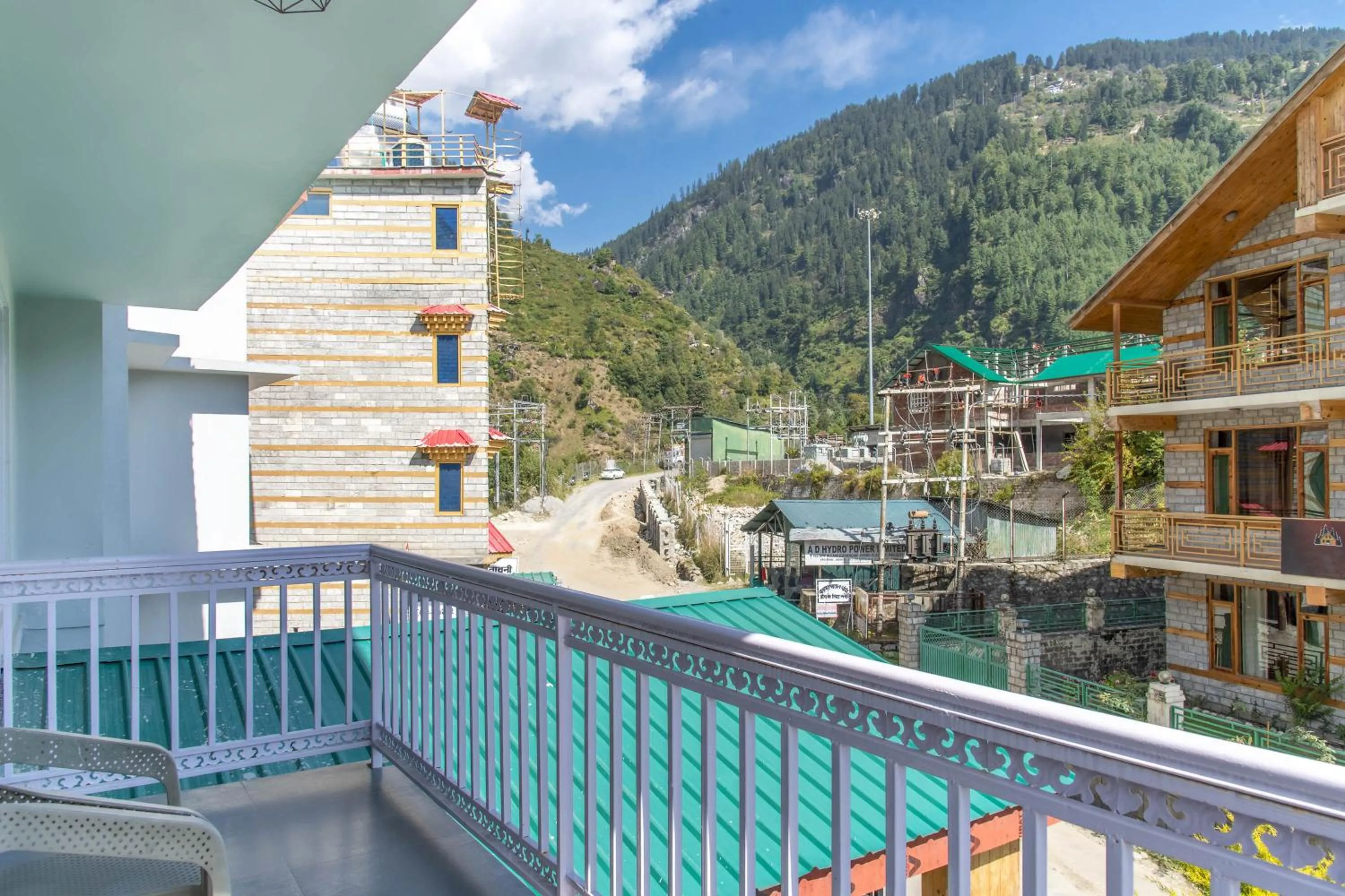 Property building in Echor Himalayan Heights Resorts & Spa Manali