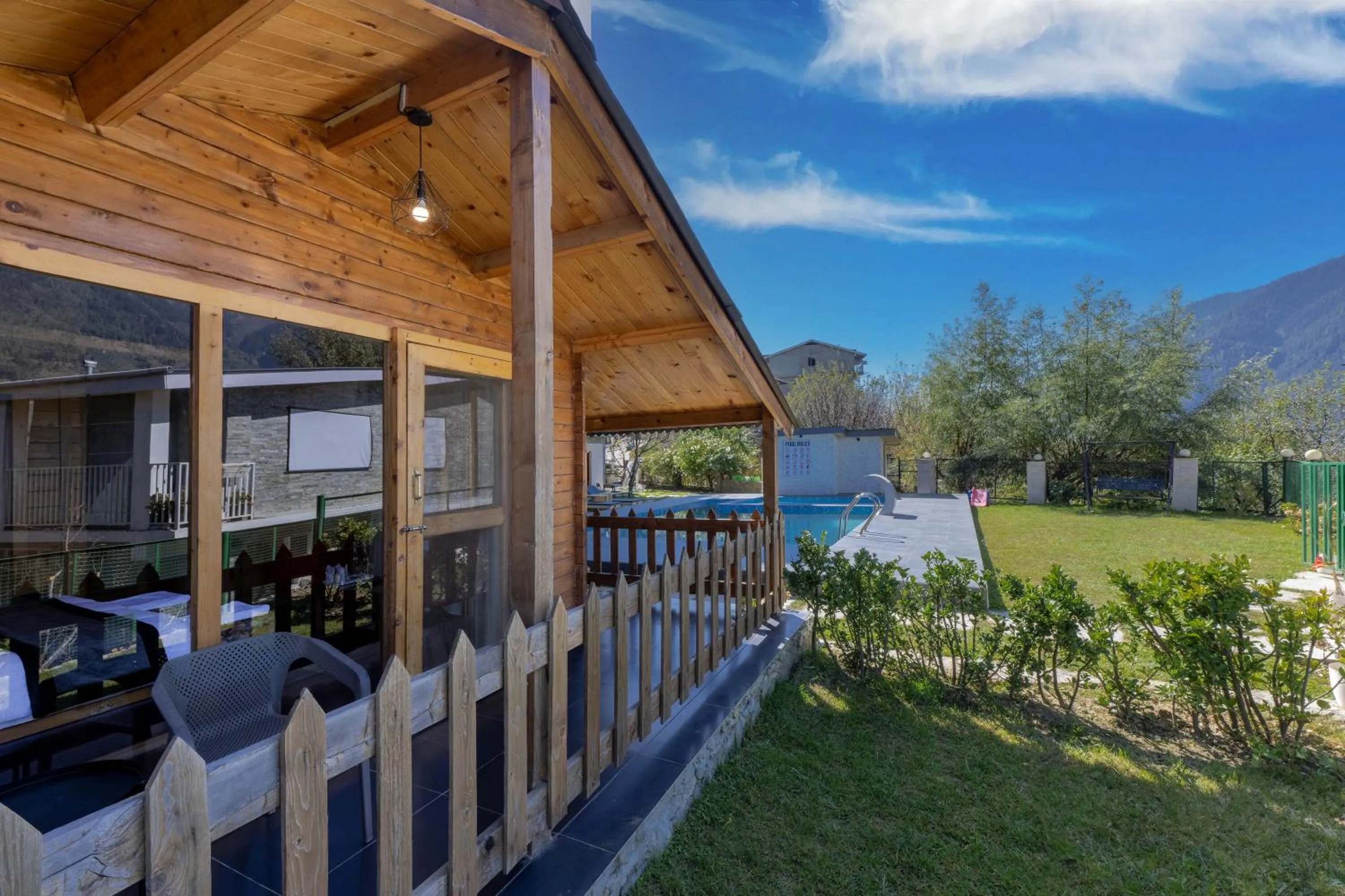 Property building in Echor Himalayan Heights Resorts & Spa Manali