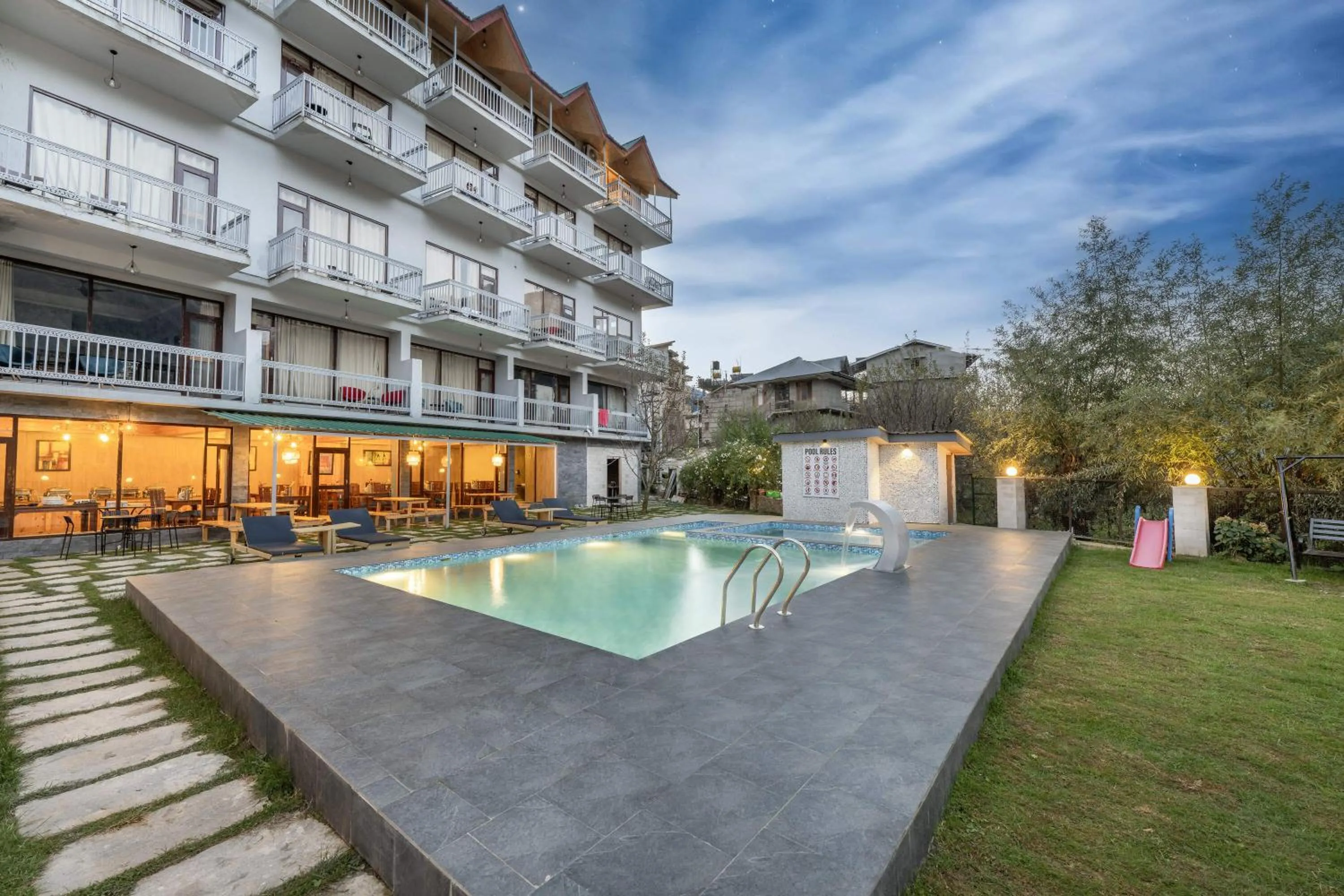 Property building in Echor Himalayan Heights Resorts & Spa Manali