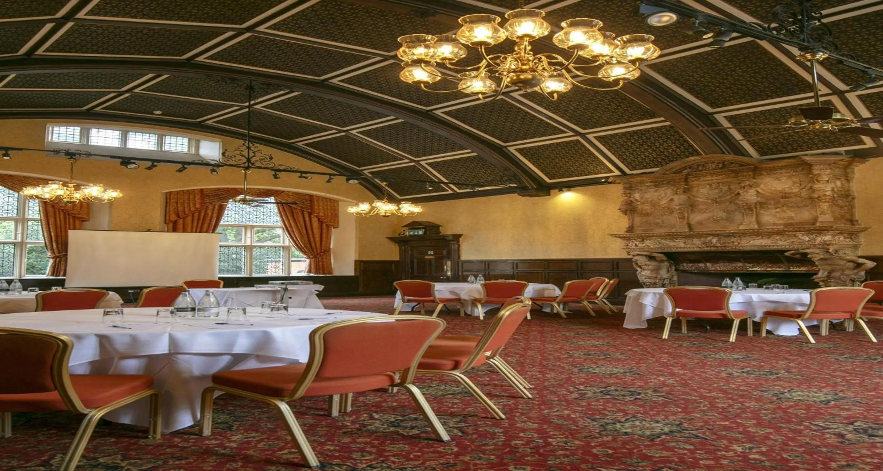 Meeting/conference room in Best Western PLUS Grim's Dyke Hotel