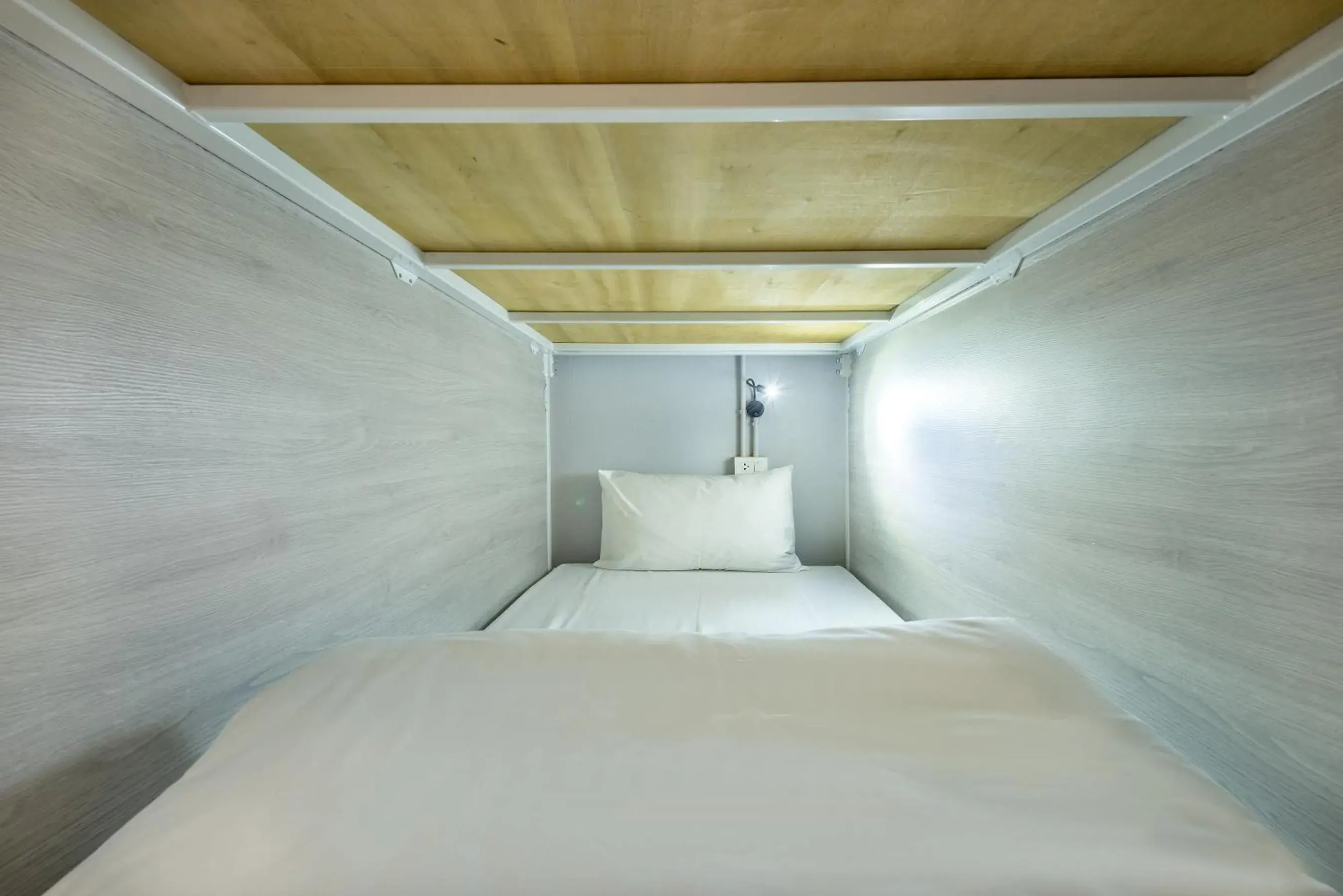 Single Bed in 10-Bed Dormitory Room in Ti Thong Hostel Single Bed in 10-Bed Dormitory Room in Ti Thong Hostel