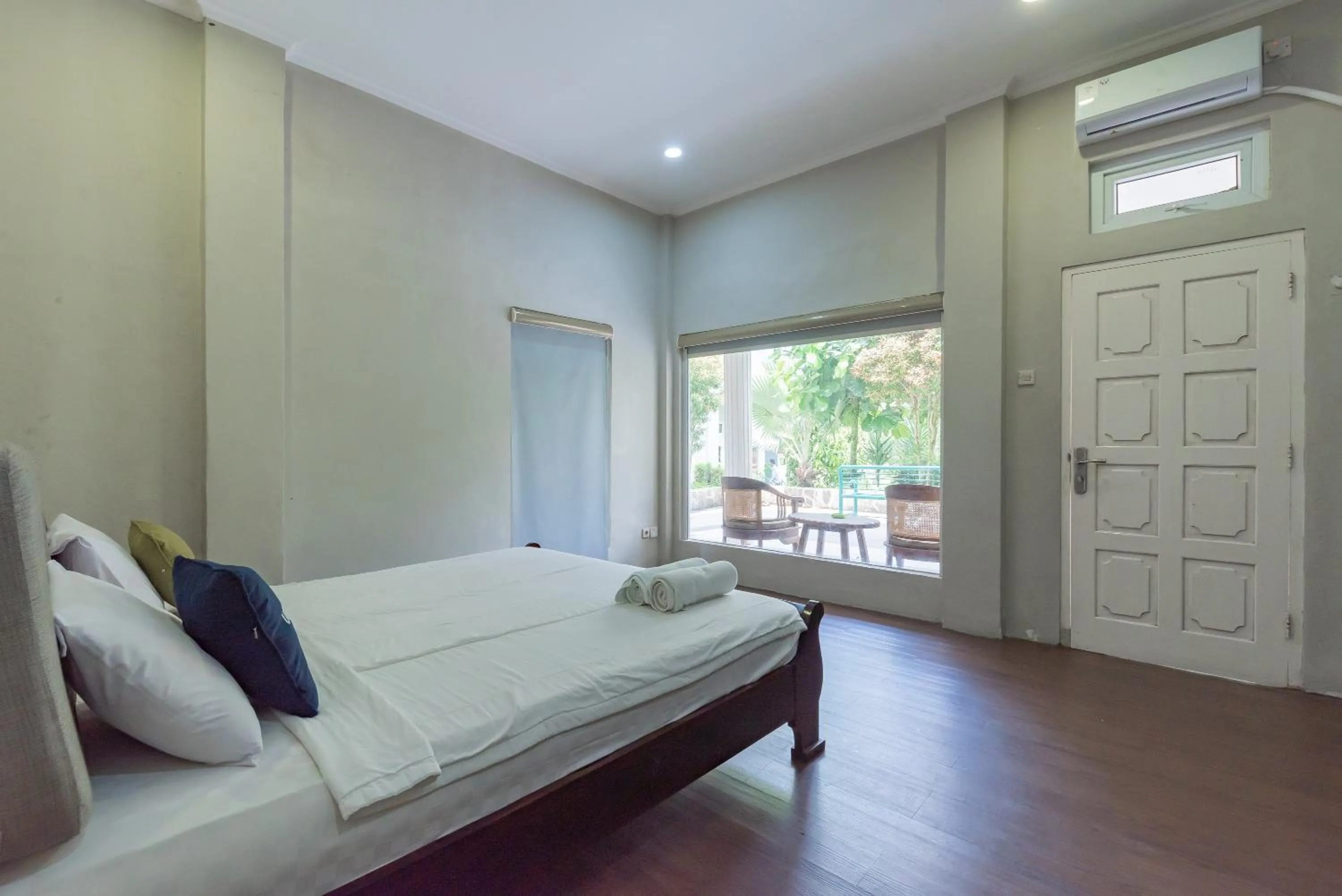 Bedroom, Bed in Urbanview Resort Botol Cisarua Puncak Bogor