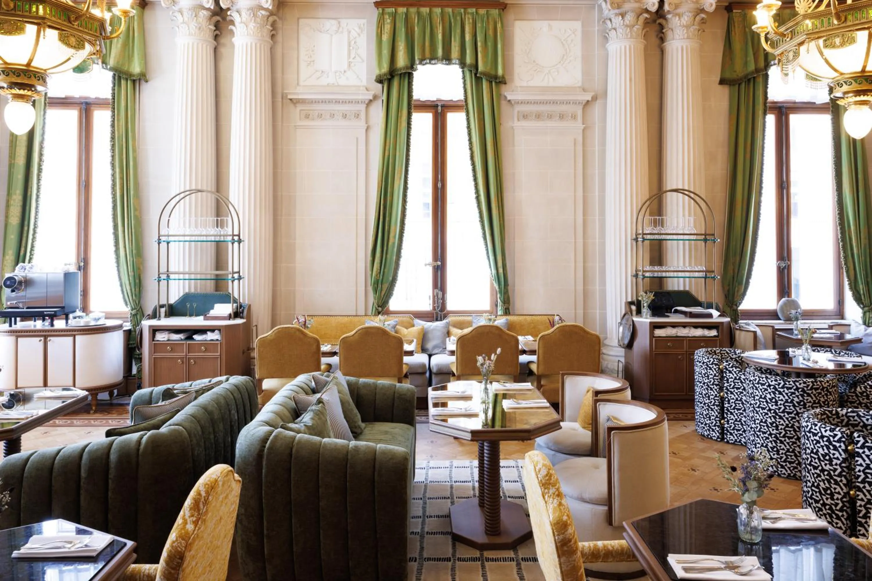 Restaurant/places to eat in Hotel Fleur de Ville