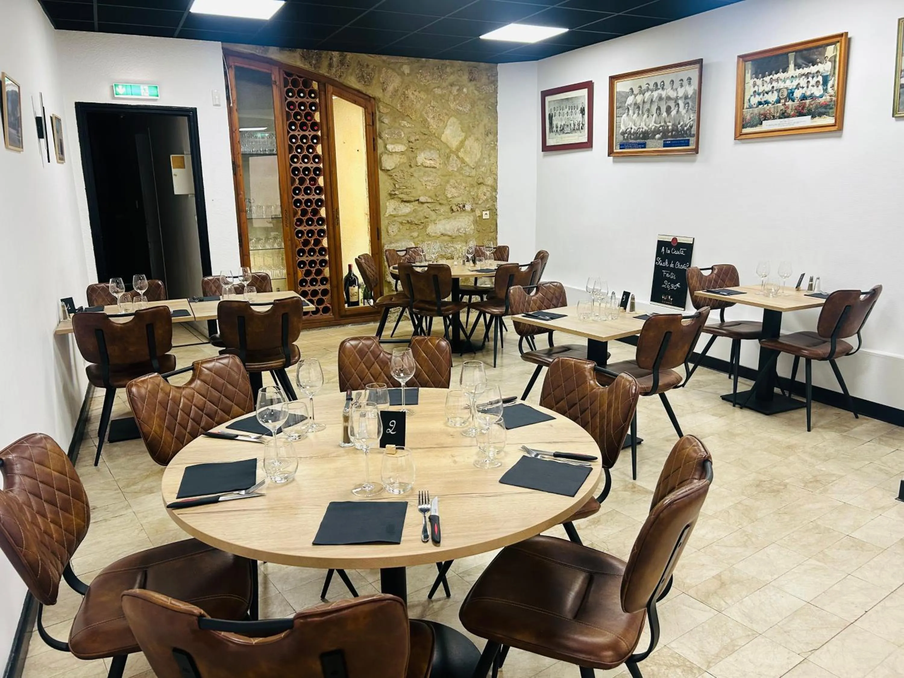 Restaurant/places to eat in Hôtel L'Acropole