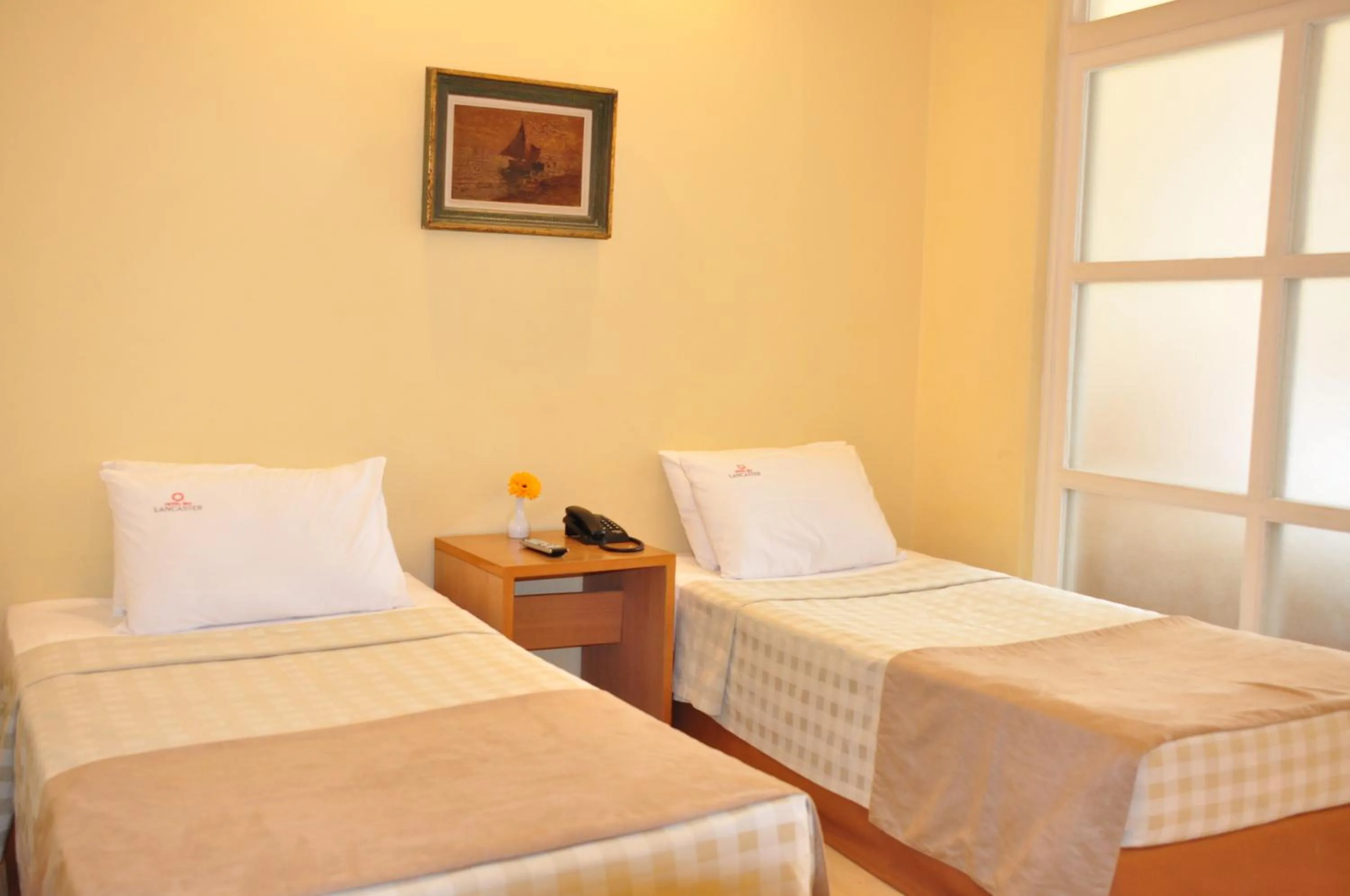 Bed in Hotel Rio Lancaster