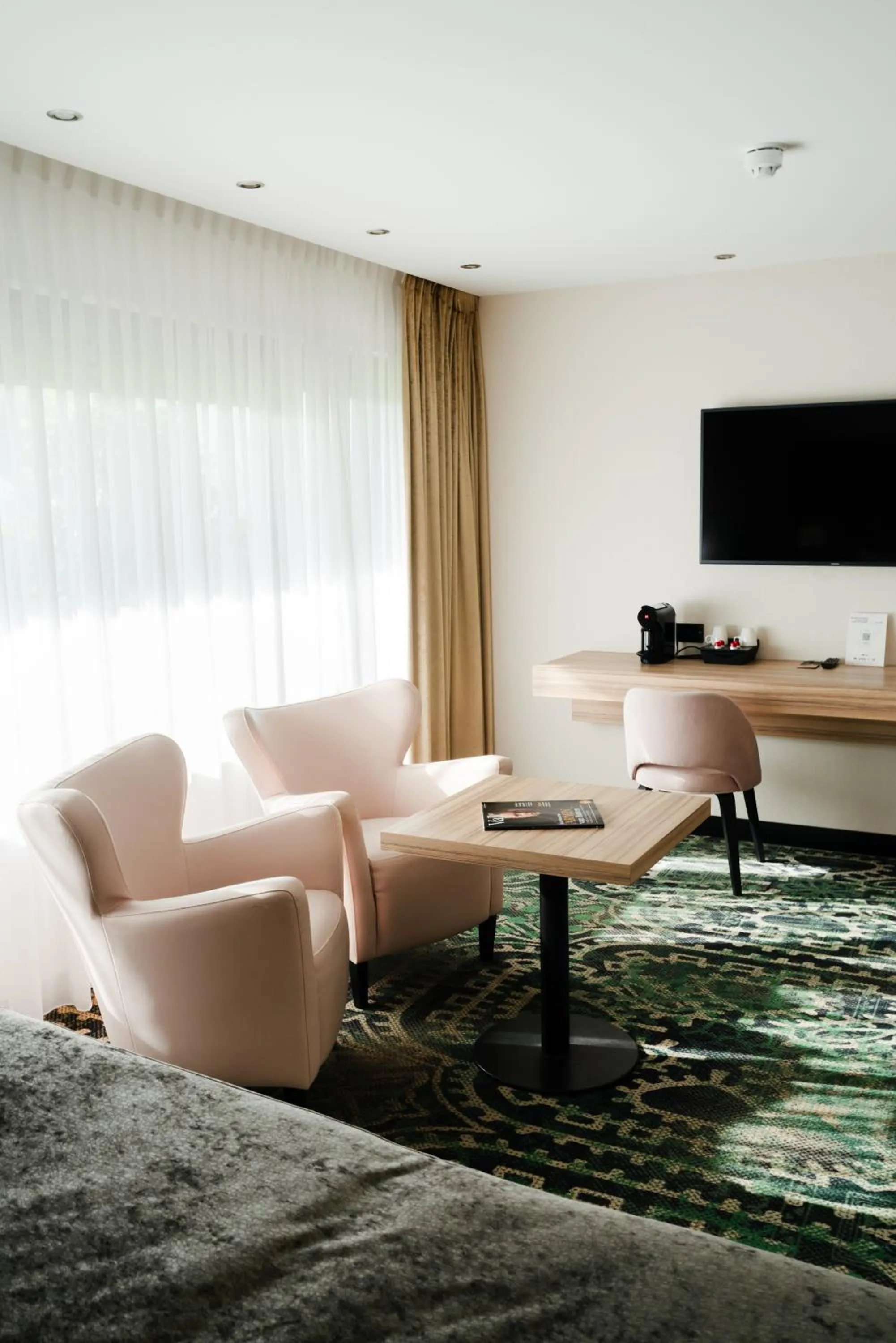 Seating area in Van der Valk Hotel Akersloot / A9 ALKMAAR