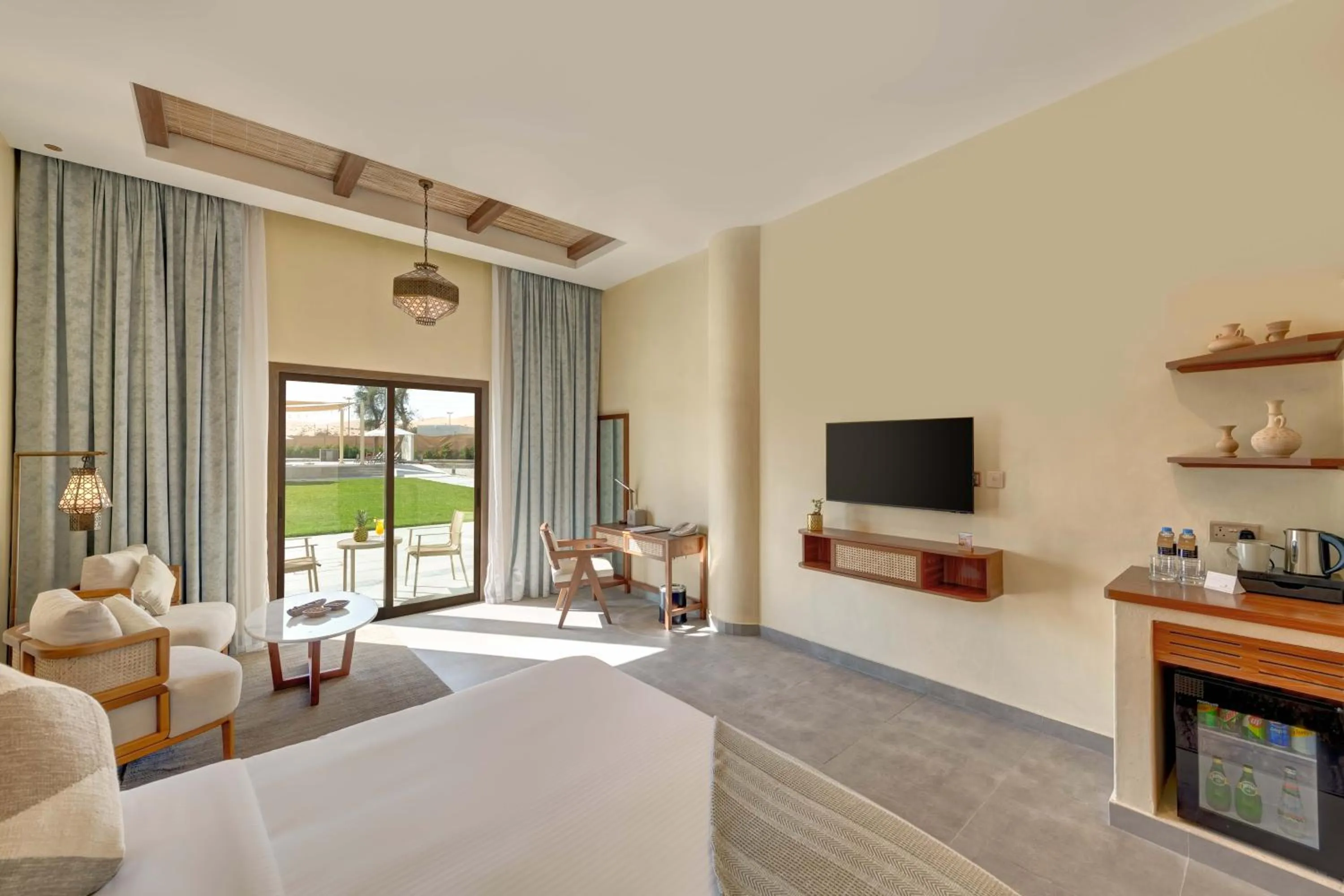 Photo of the whole room in Western Hotel Liwa