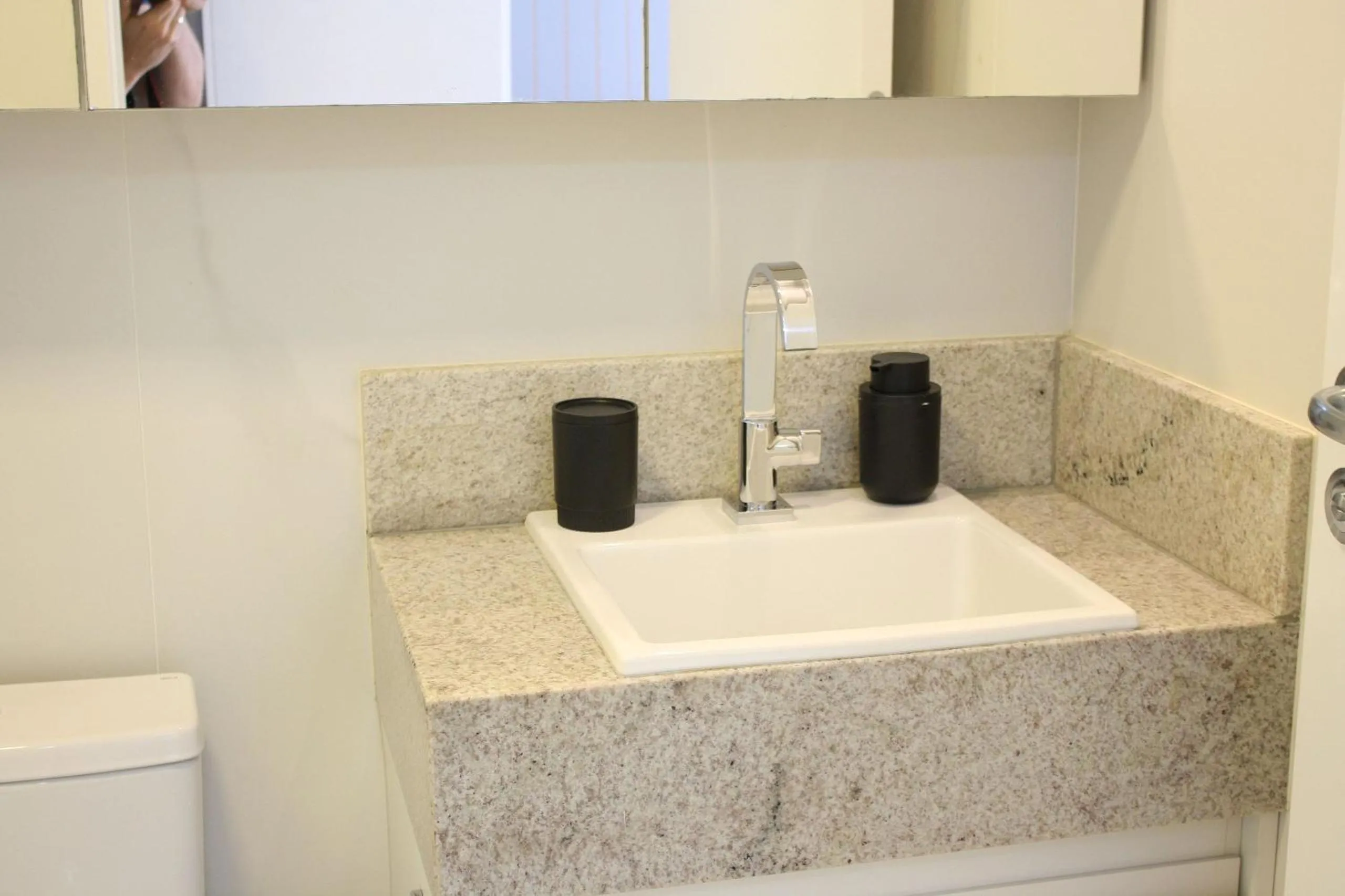 Toilet in Flat Noroeste Meet by CentoEdez