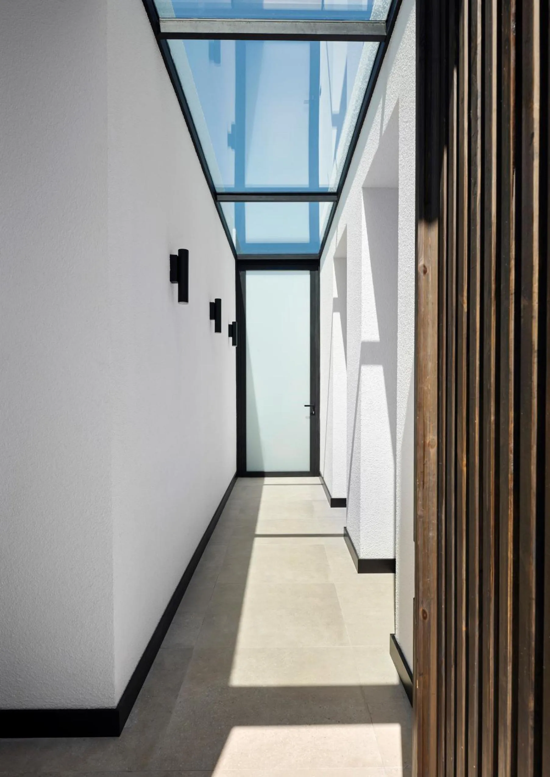 Summer in Caja by Maxx Royal