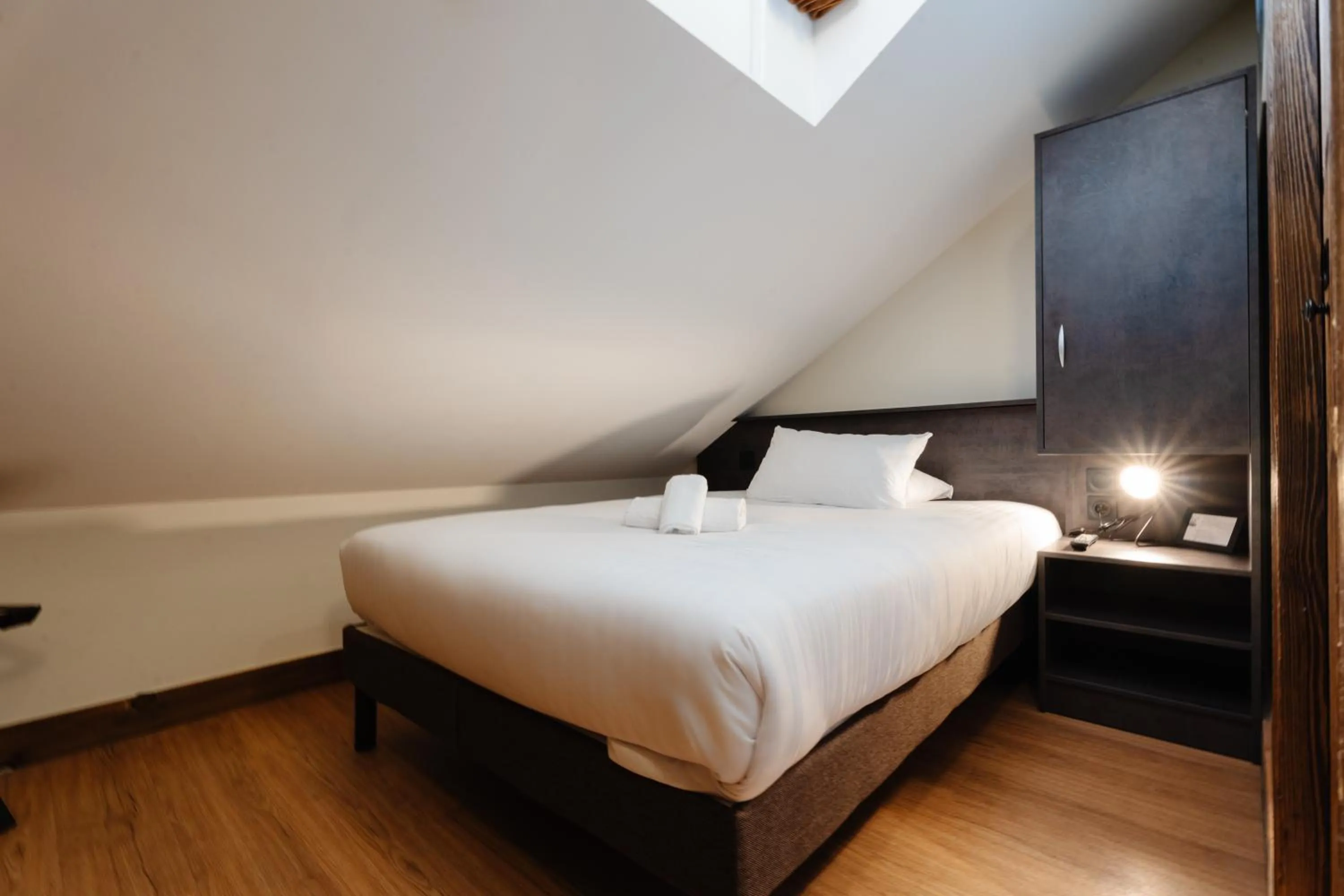 Bedroom, Bed in Hostellerie du Petit Saint Bernard