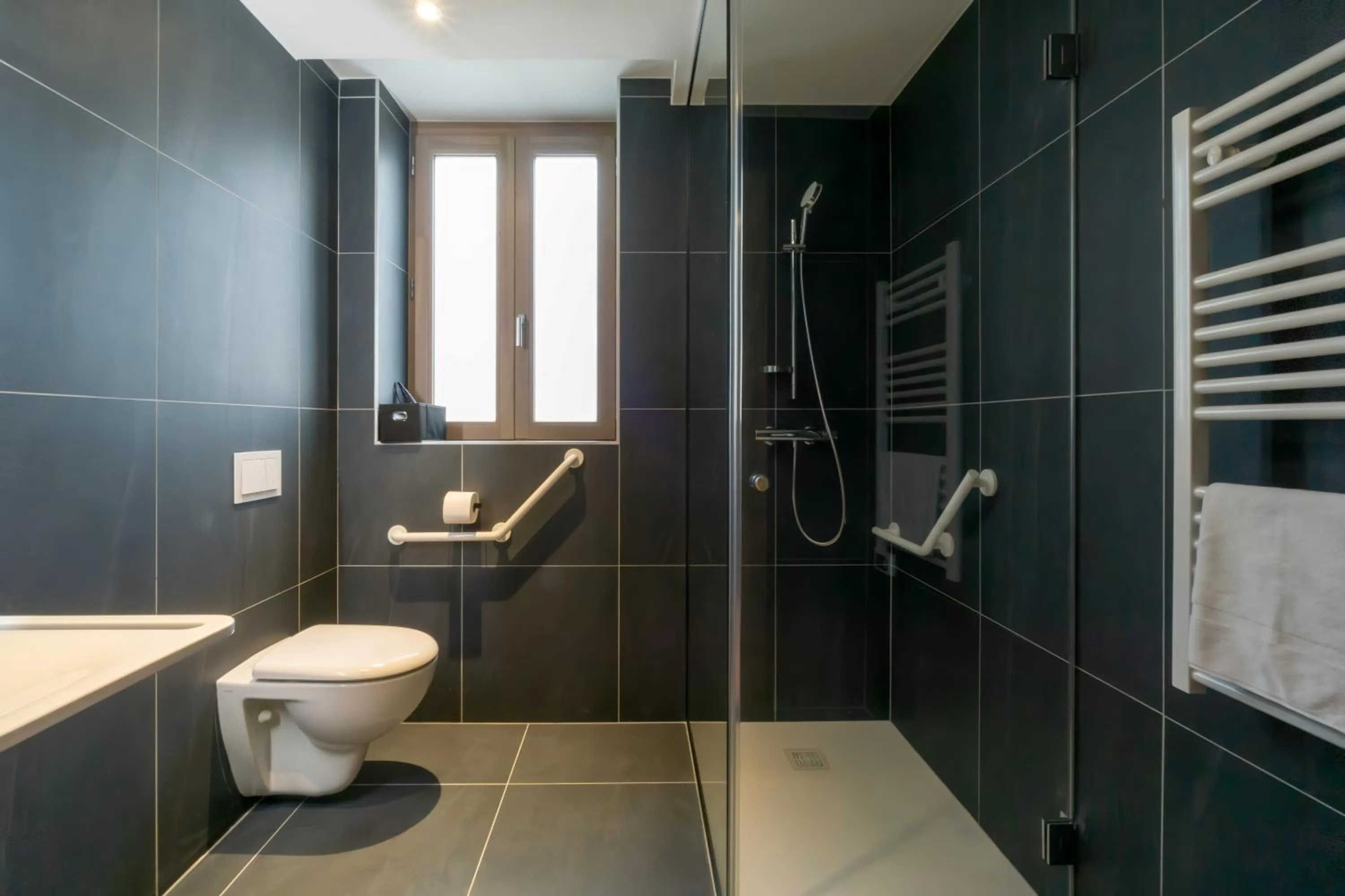 Shower in Hostellerie du Petit Saint Bernard