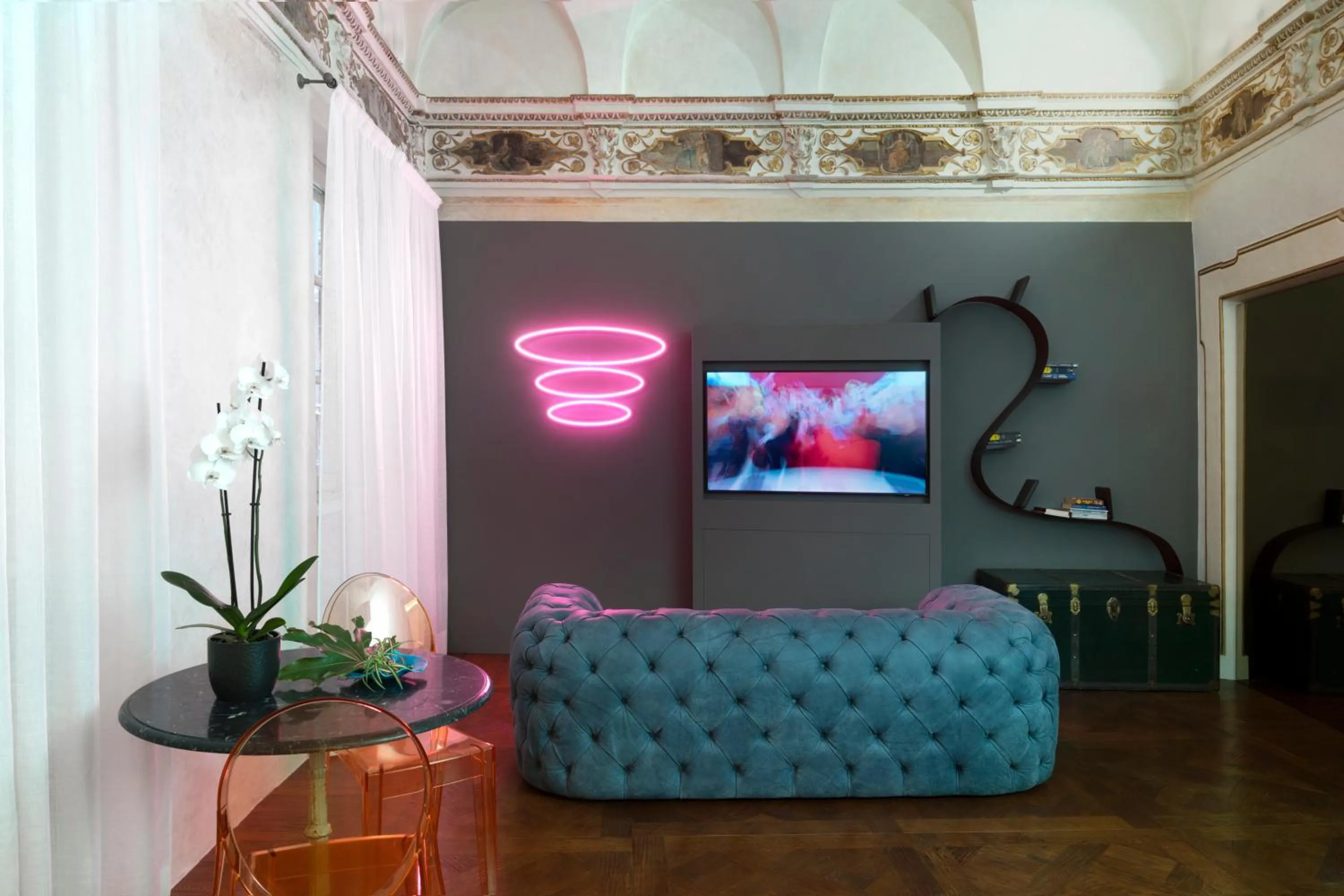 TV and multimedia in Palazzo Giusti Suites and Spa