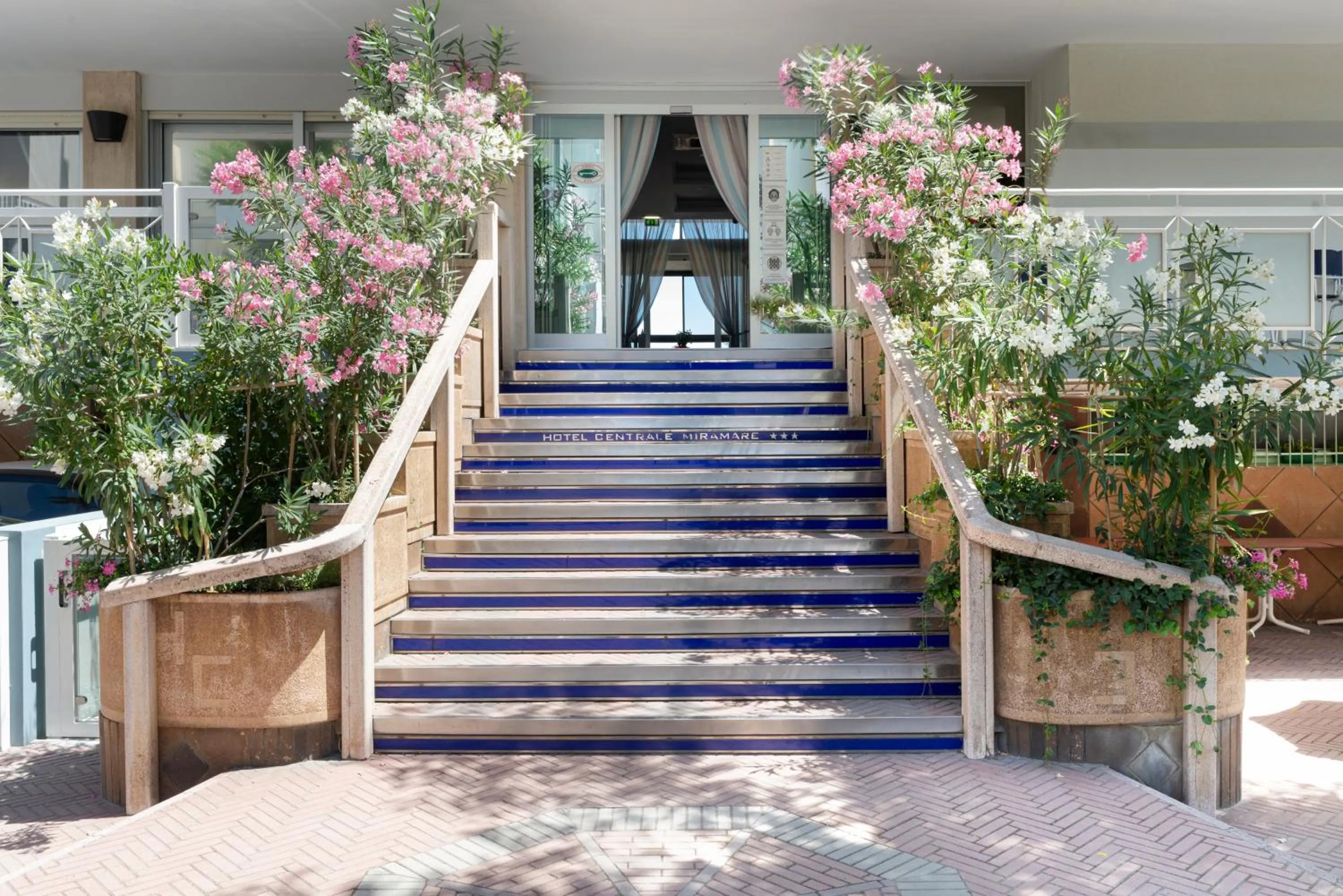 Garden view in Hotel Centrale Miramare