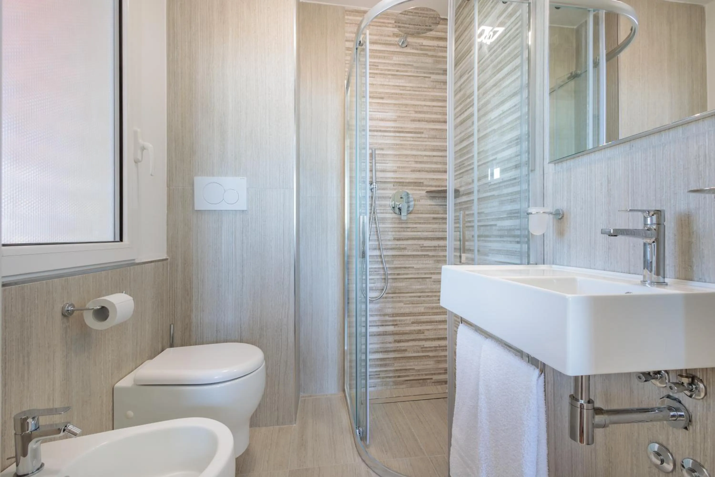 Bathroom in Hotel Centrale Miramare