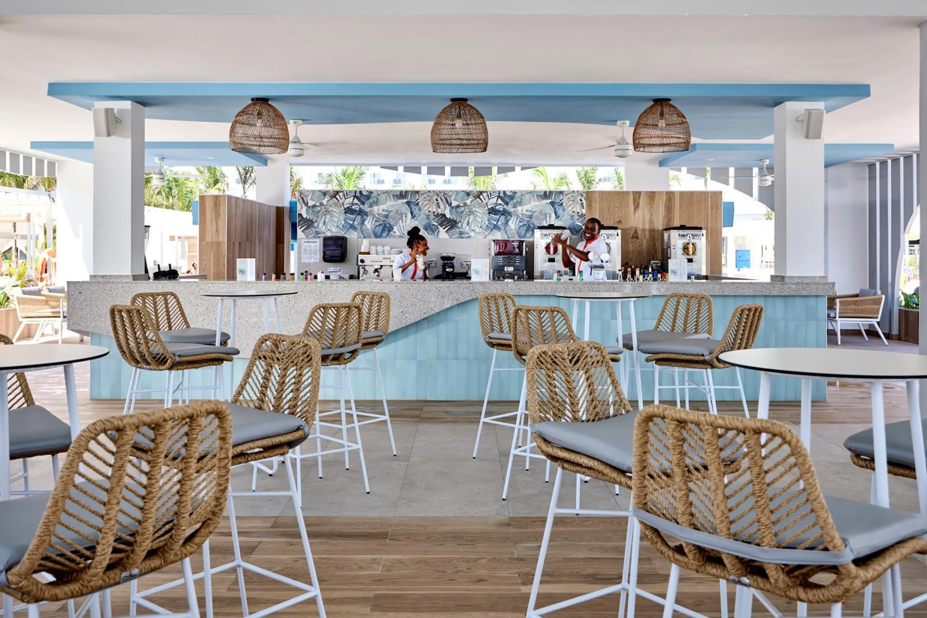 Lounge or bar in Riu Palace Aquarelle - All Inclusive