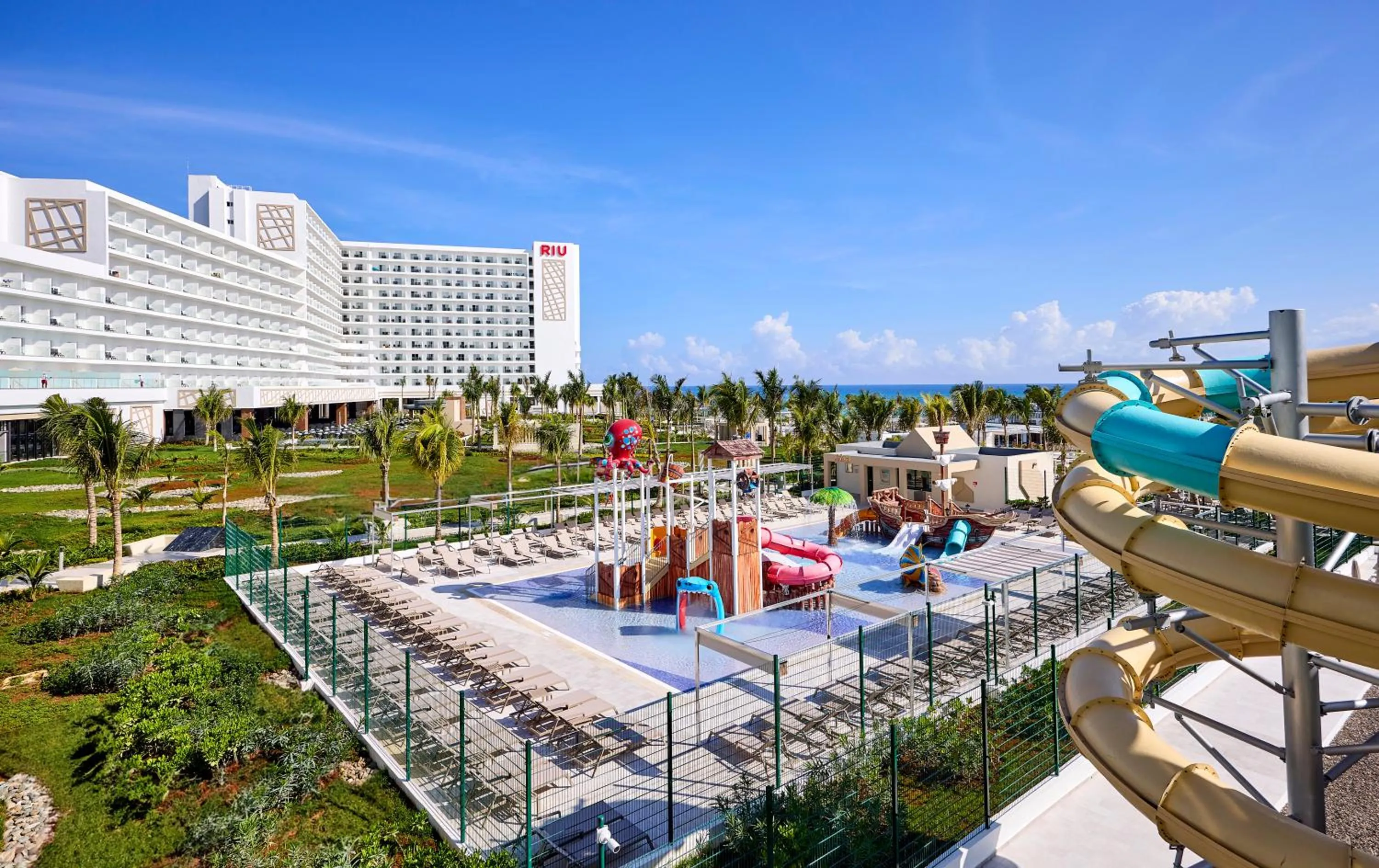 Aqua park in Riu Palace Aquarelle - All Inclusive