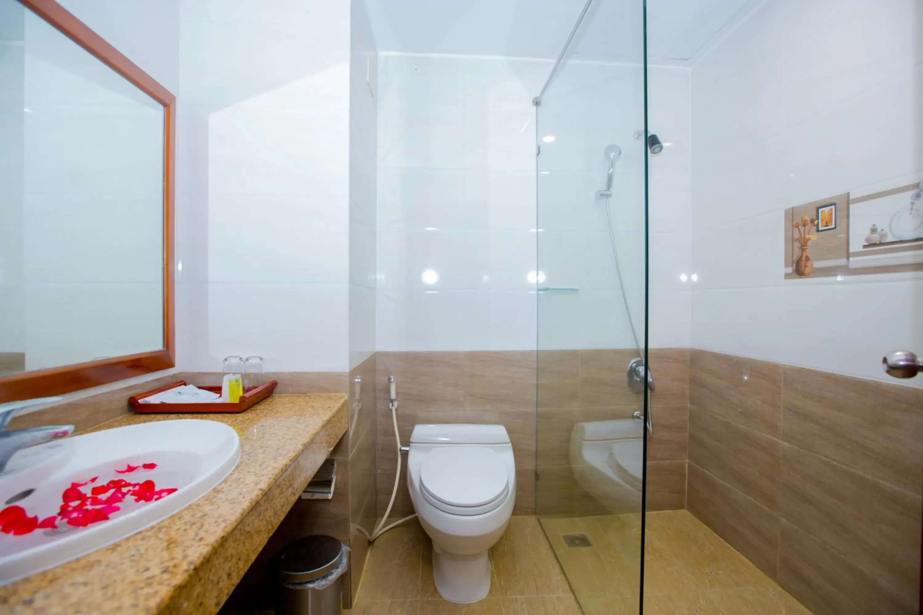 Deluxe Twin Room with Sea View in Vung Tau Intourco Resort Deluxe Twin Room with Sea View in Vung Tau Intourco Resort