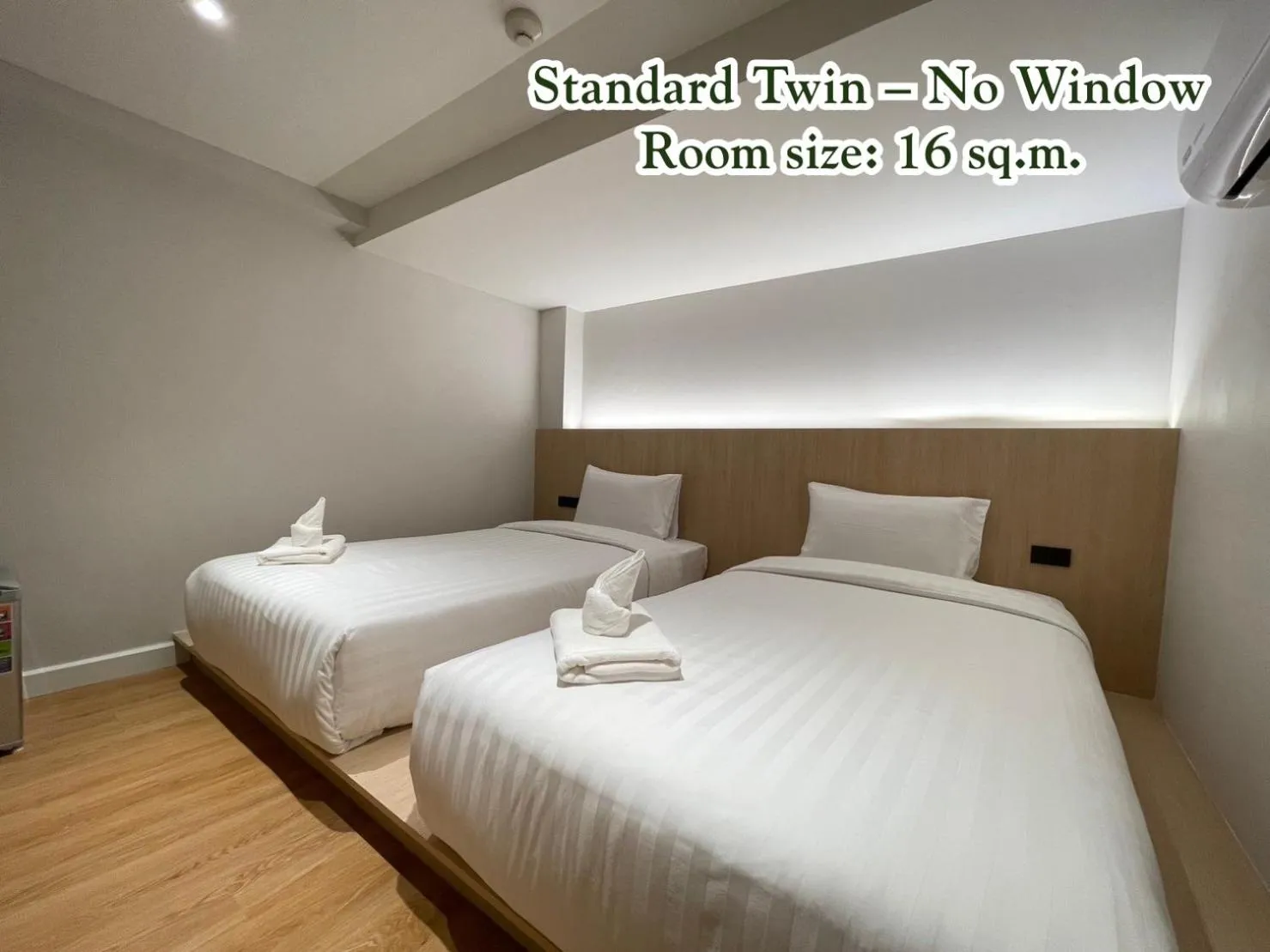 Photo of the whole room, Bed in V1 boutique hotel