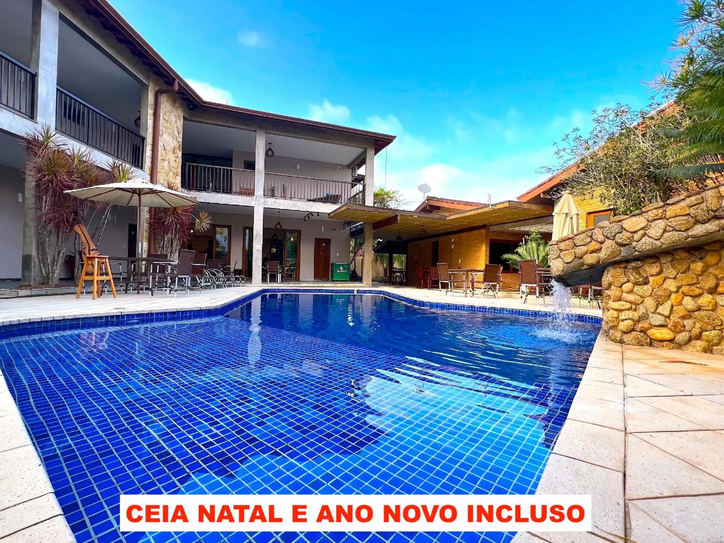 Pool view in Pousada NAAN Lázaro Ubatuba