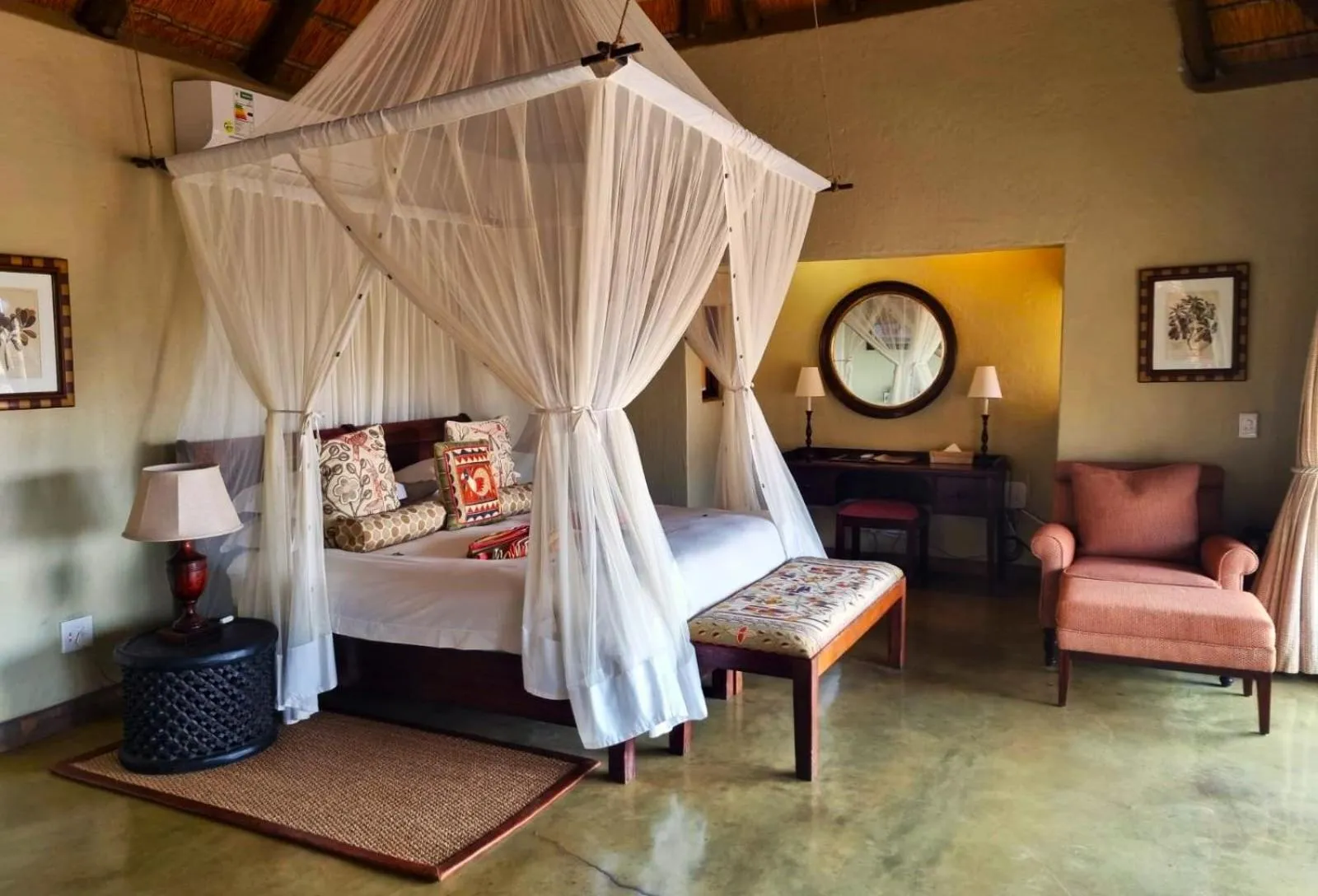 View (from property/room), Bed in Motswiri Private Safari Lodge