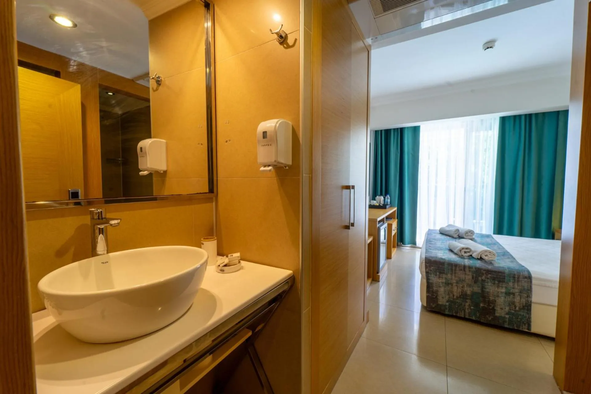 Shower in Aurasia Design Hotel