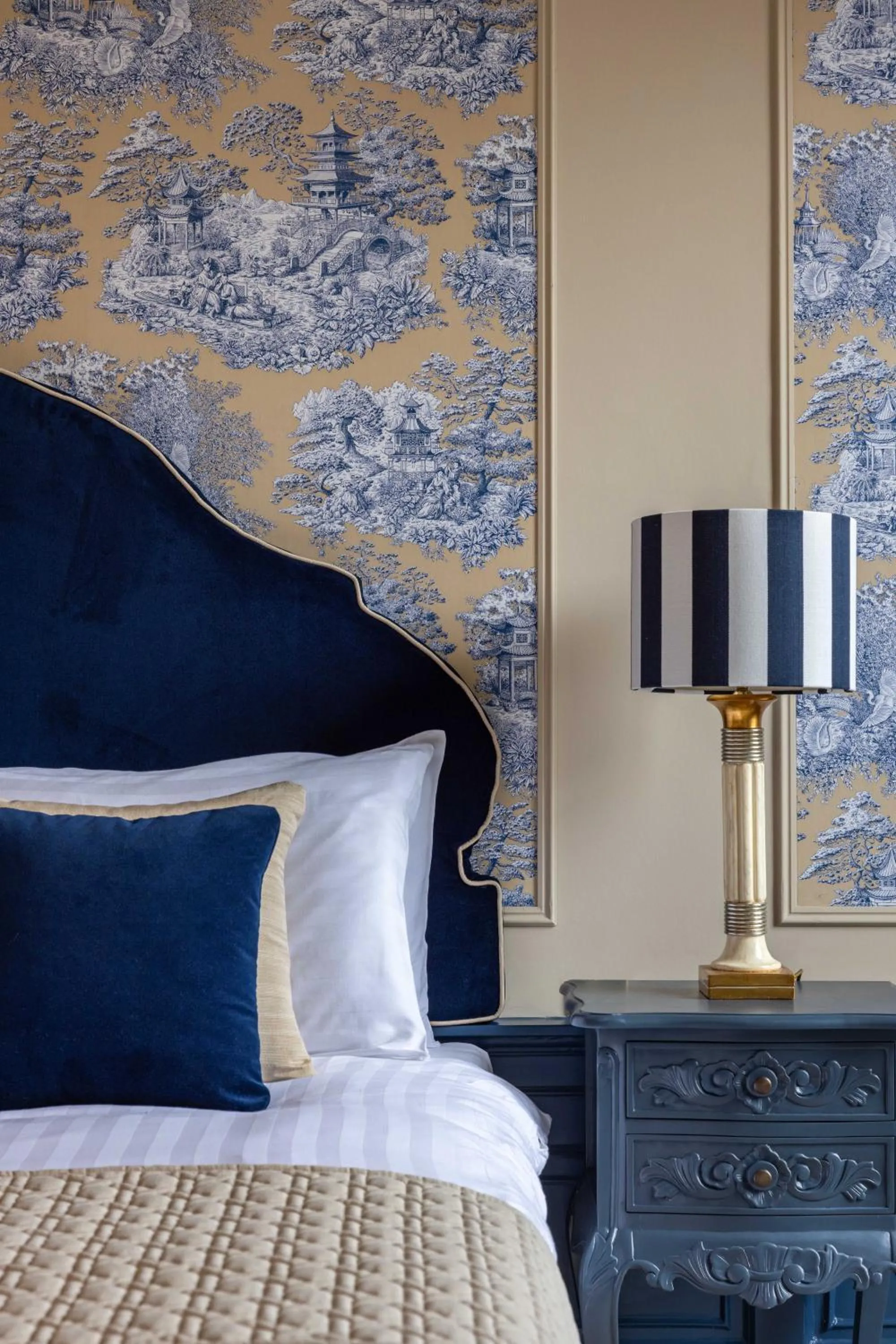 Bed in Eleven Stafford Street Townhouse