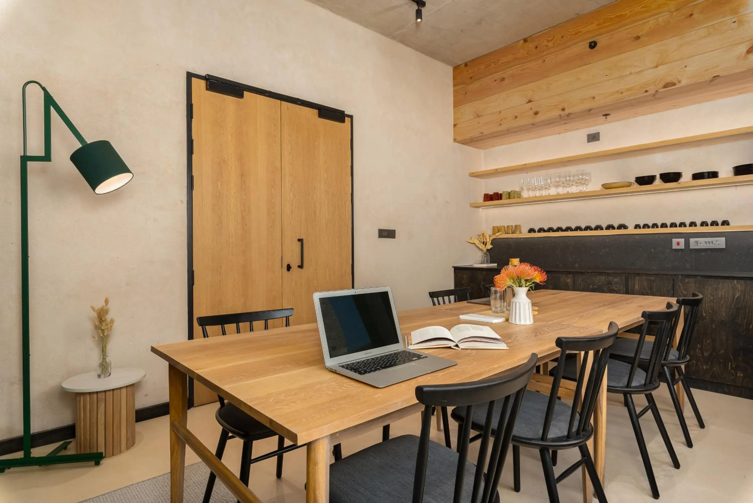 Business facilities in Neighbourgood 84 Harrington