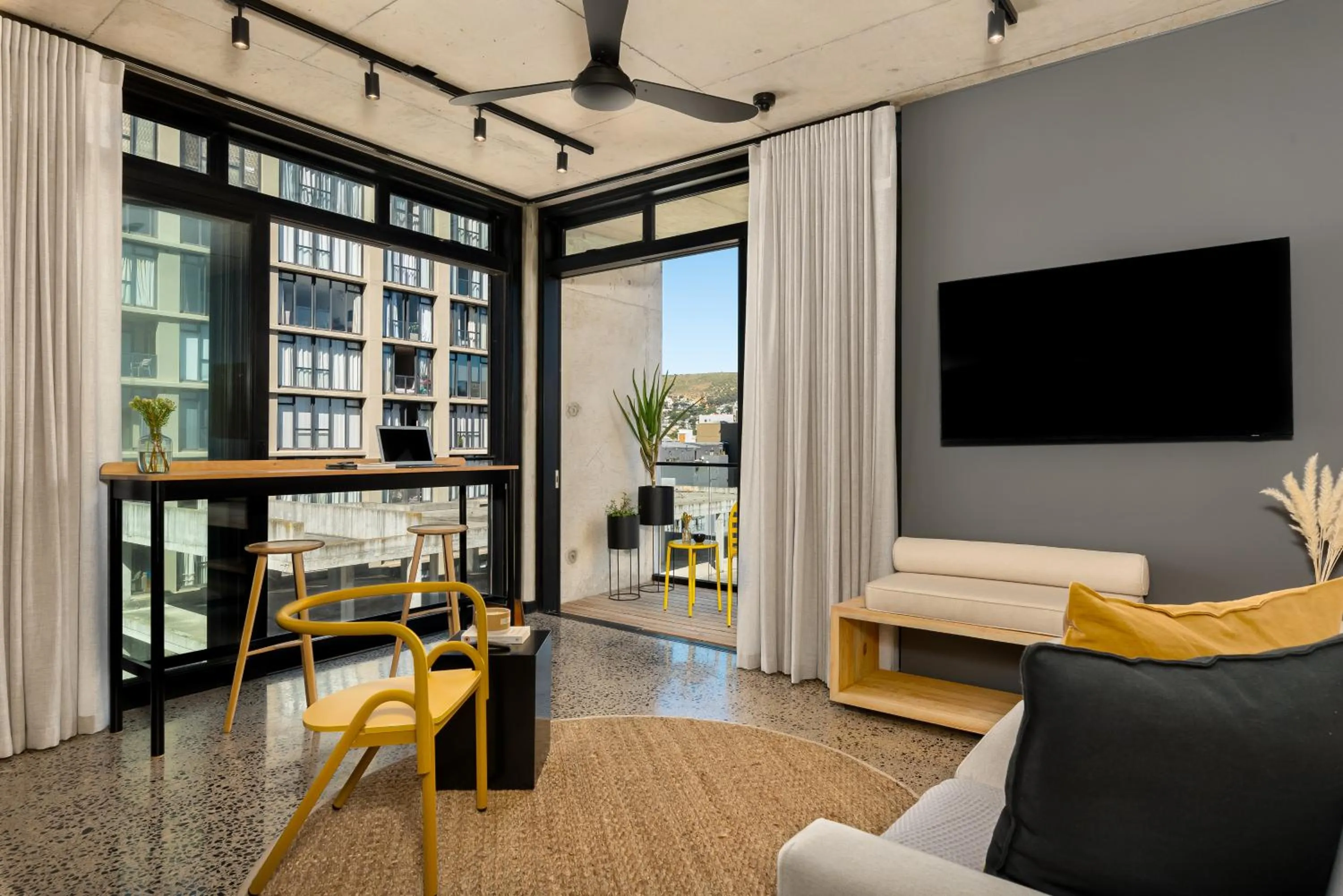 TV and multimedia in Neighbourgood 84 Harrington