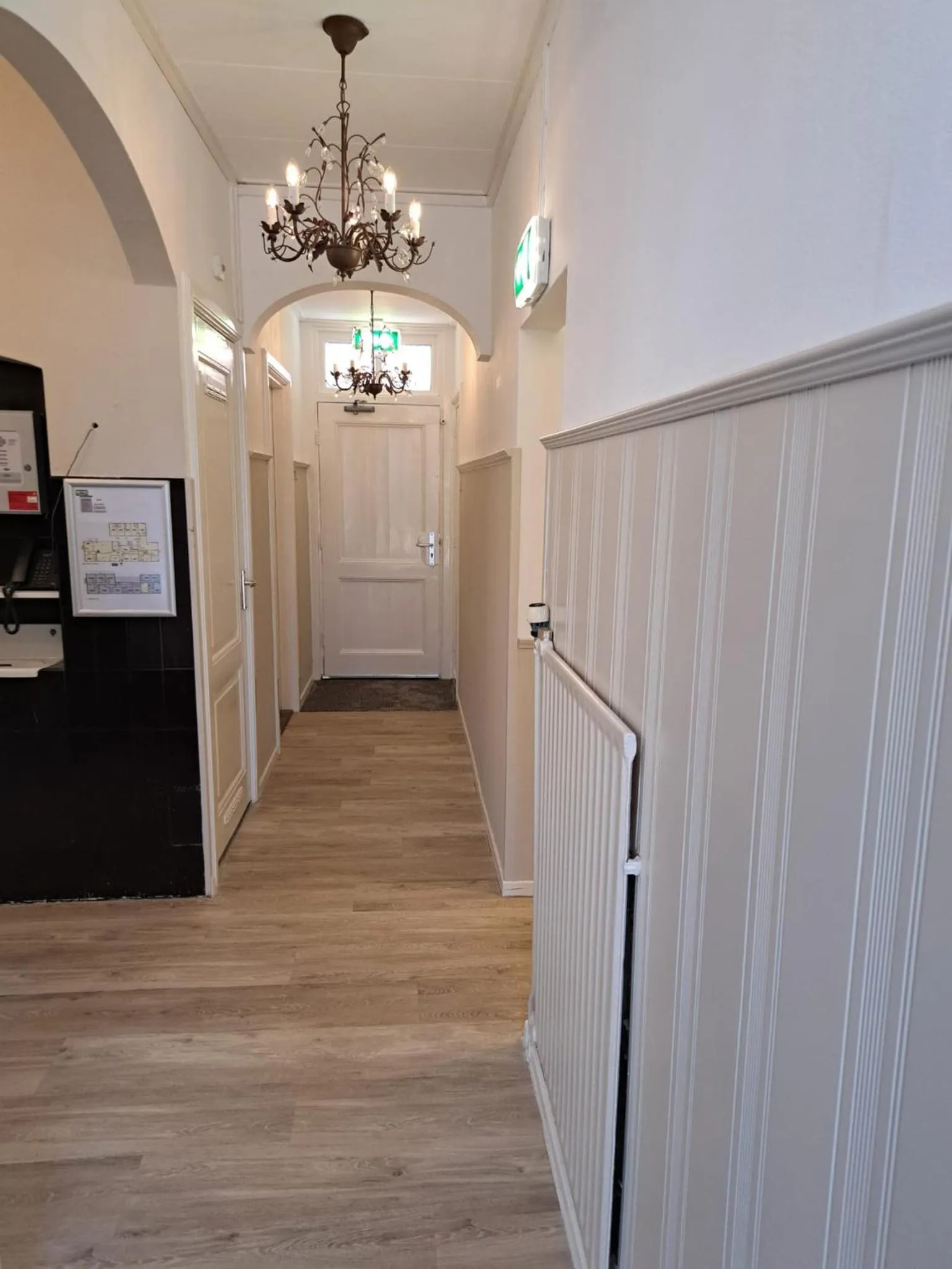 Buffet breakfast in Hotel Randduin