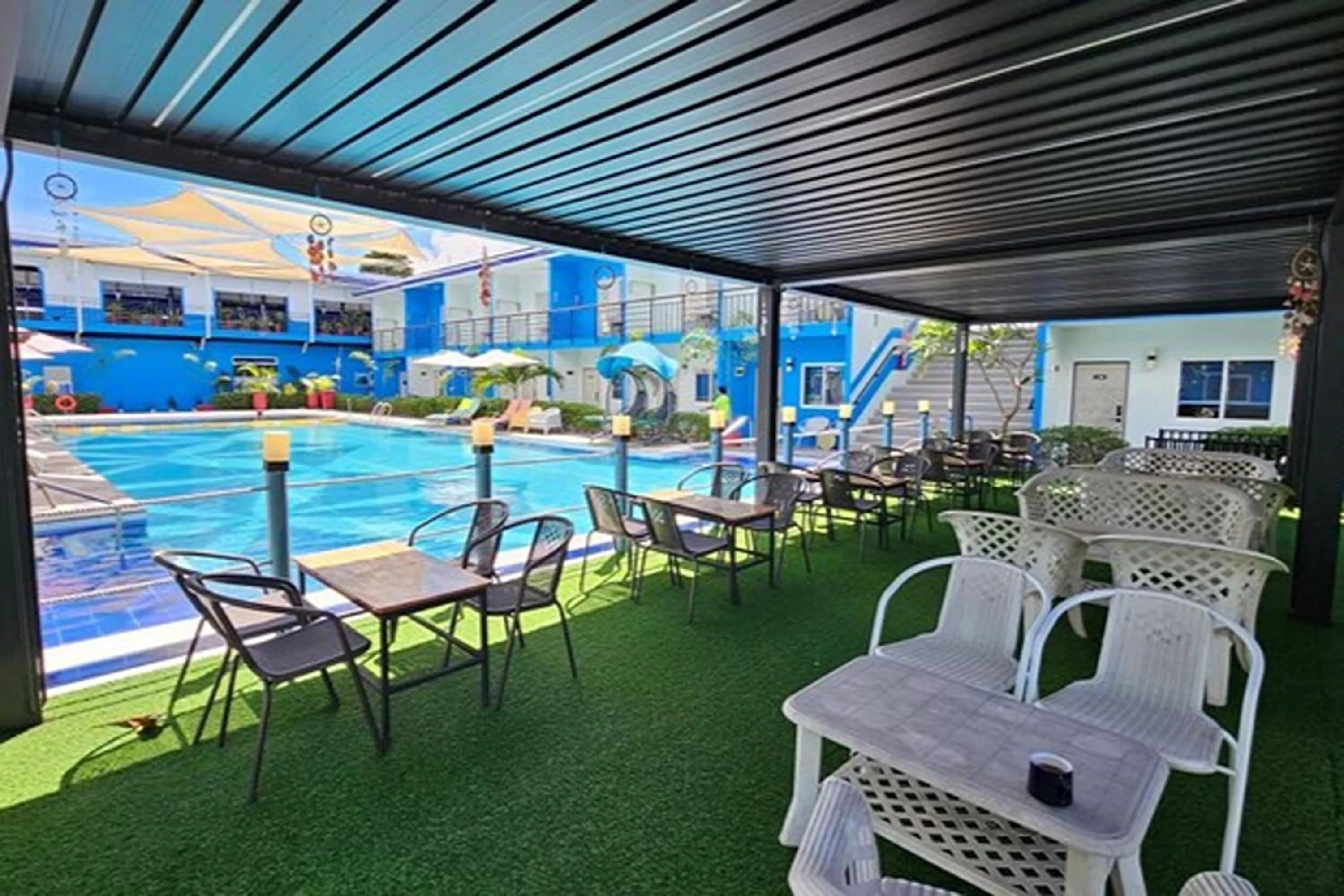 Swimming pool in Casa Blu Hotel & Resort