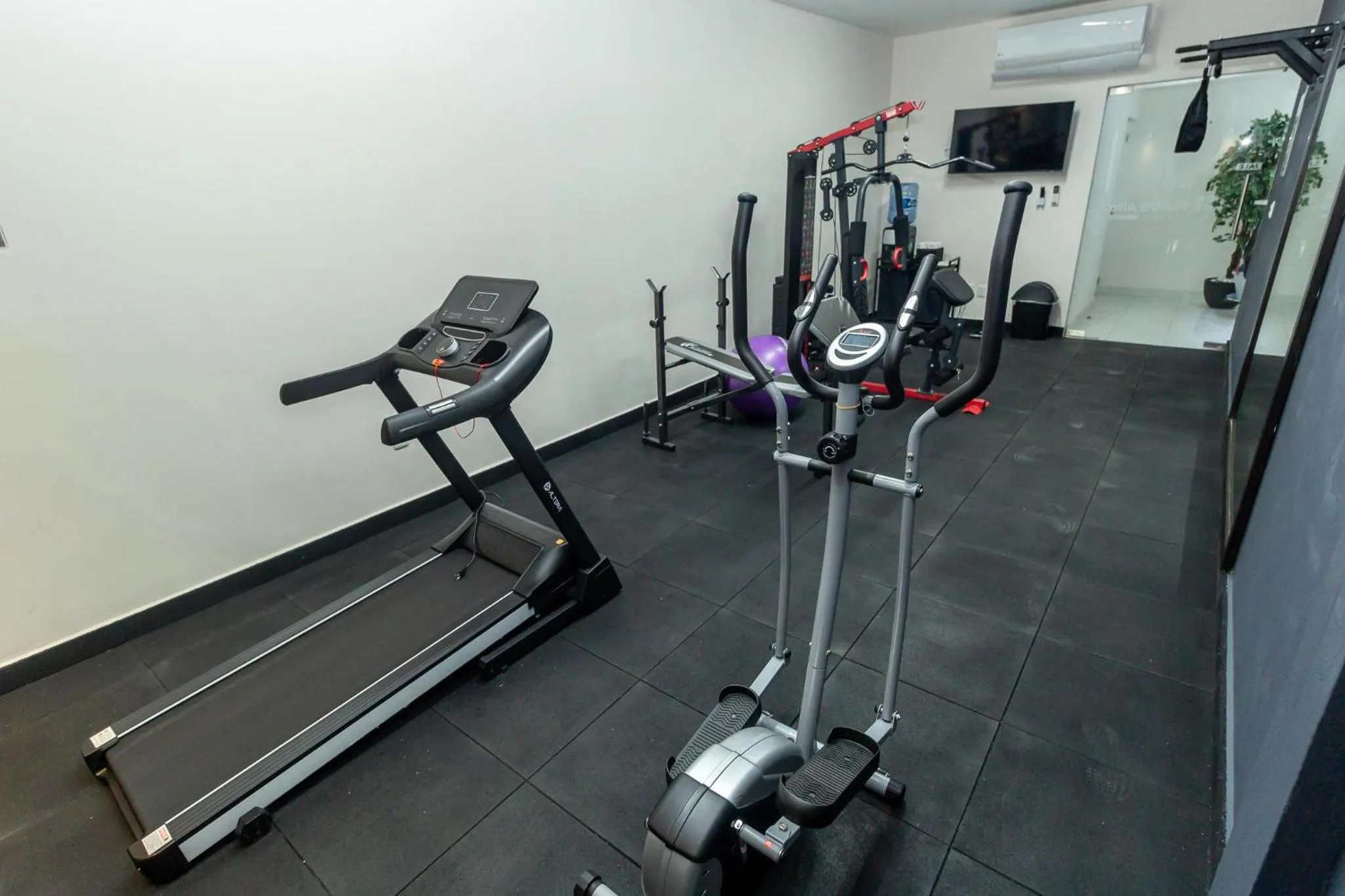 Fitness centre/facilities in Hoteles Piedra Alta by De Los Perez