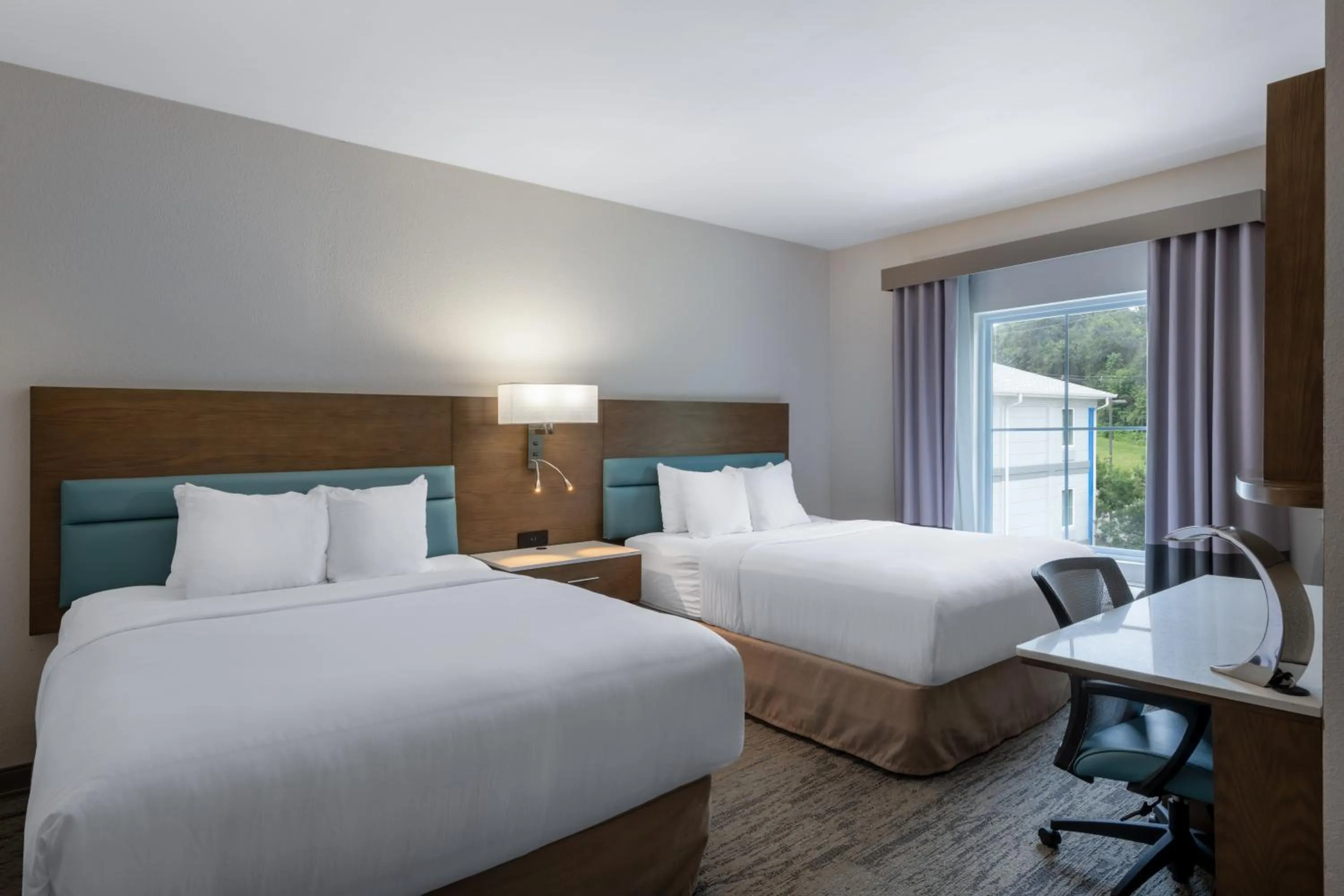 Bed in TRYP by Wyndham Tallahassee North I-10 Capital Circle