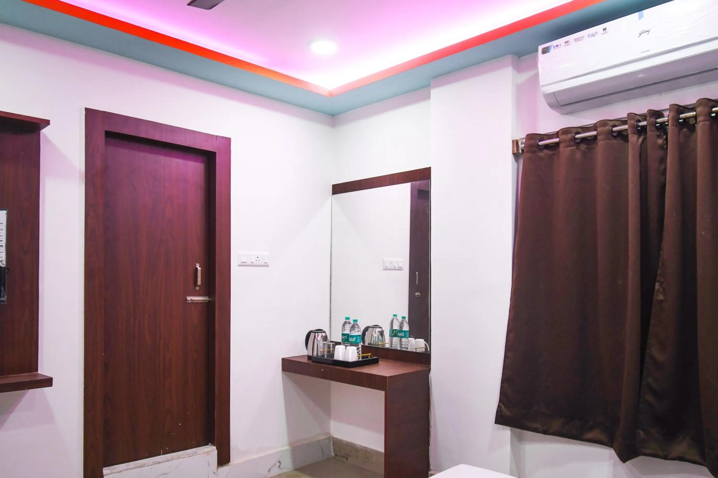 Lobby or reception in Hotel O The Royal Velvet