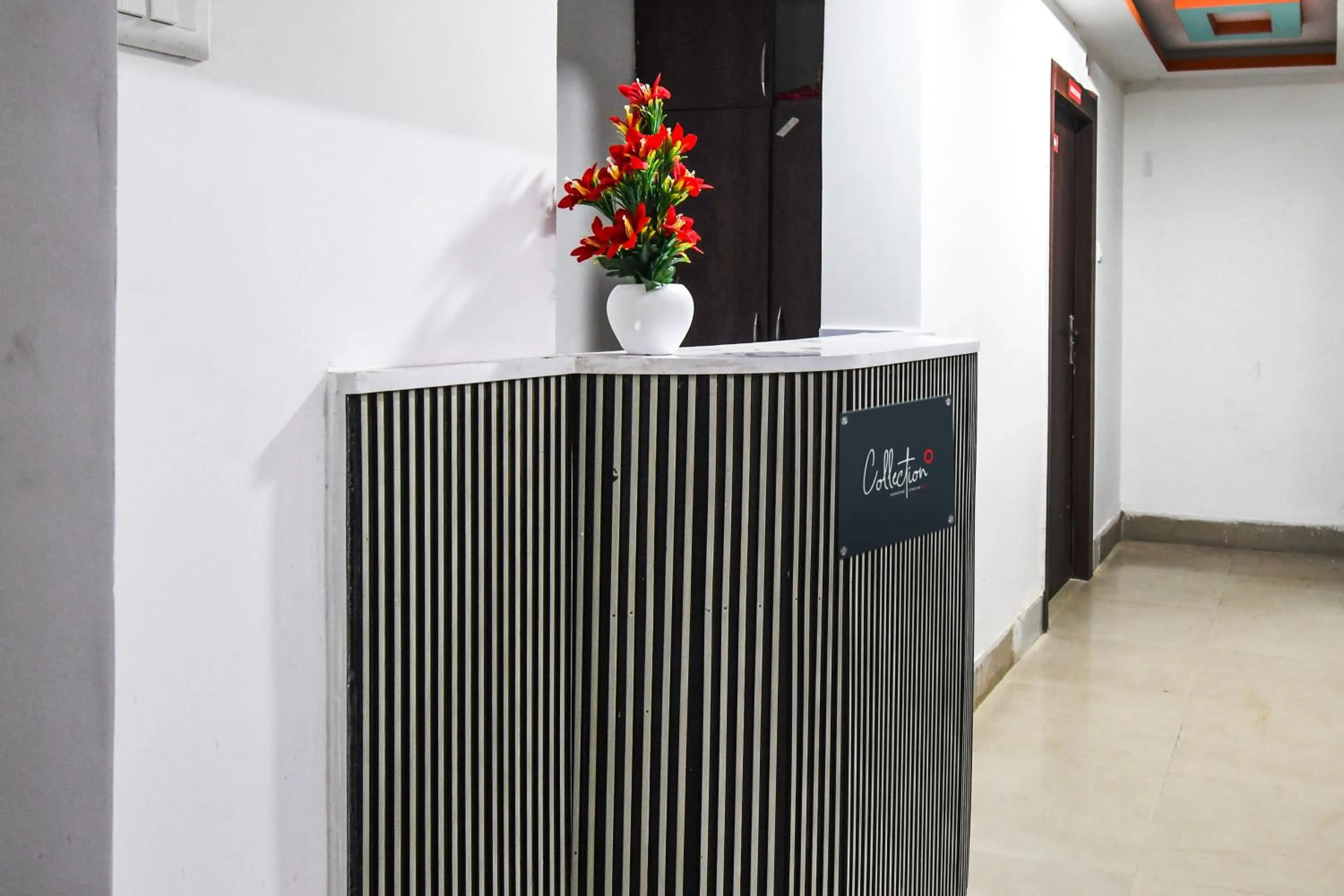 Lobby or reception in Hotel O The Royal Velvet