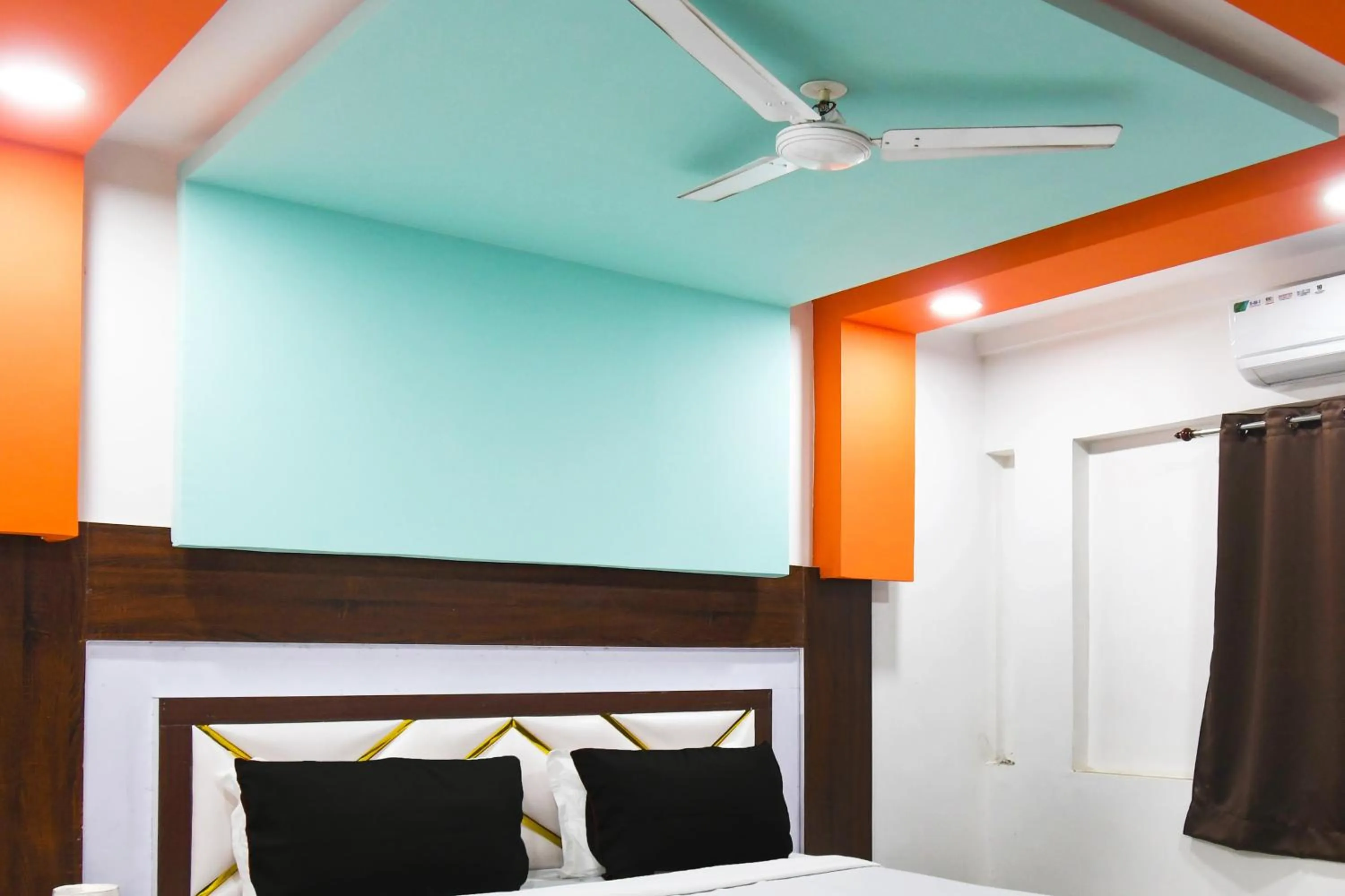 Bedroom, Bed in Hotel O The Royal Velvet