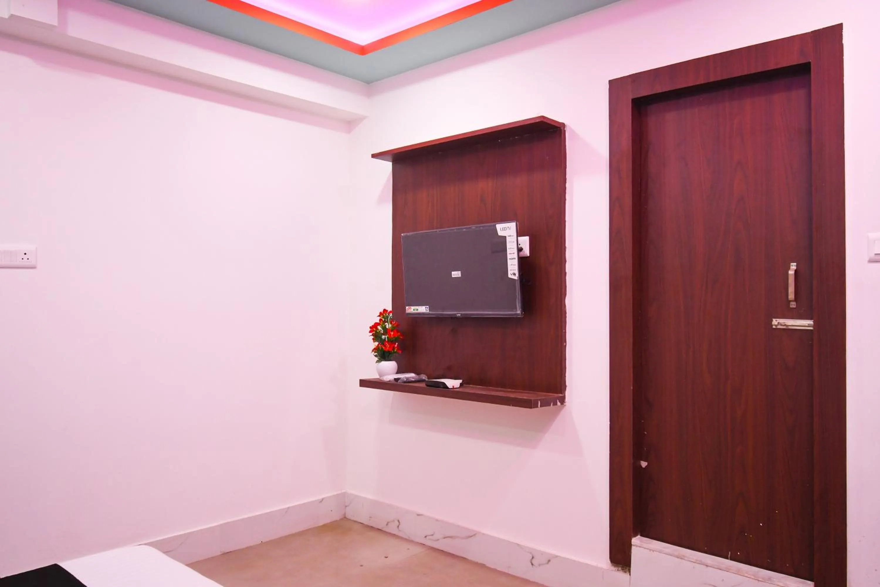 Lobby or reception in Hotel O The Royal Velvet