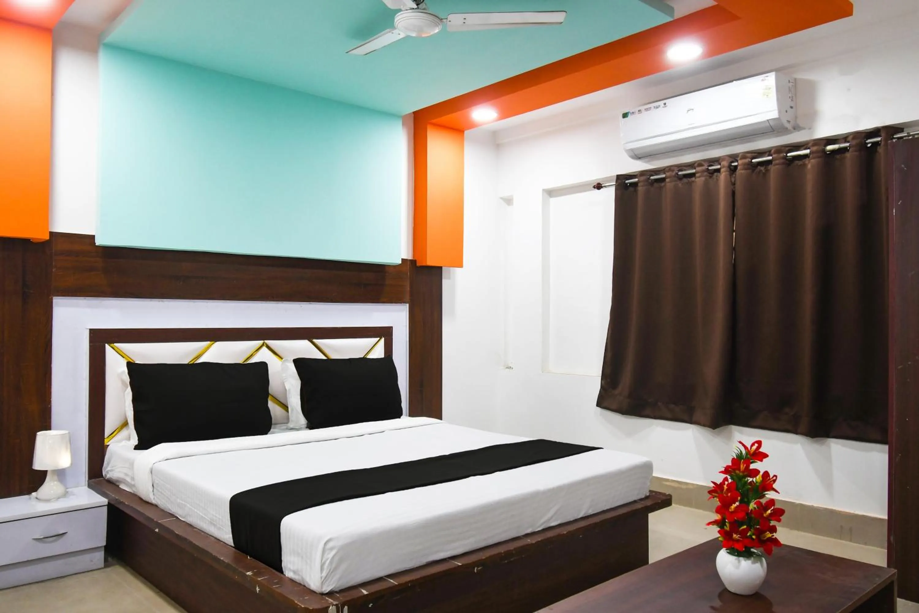 Bedroom, Bed in Hotel O The Royal Velvet