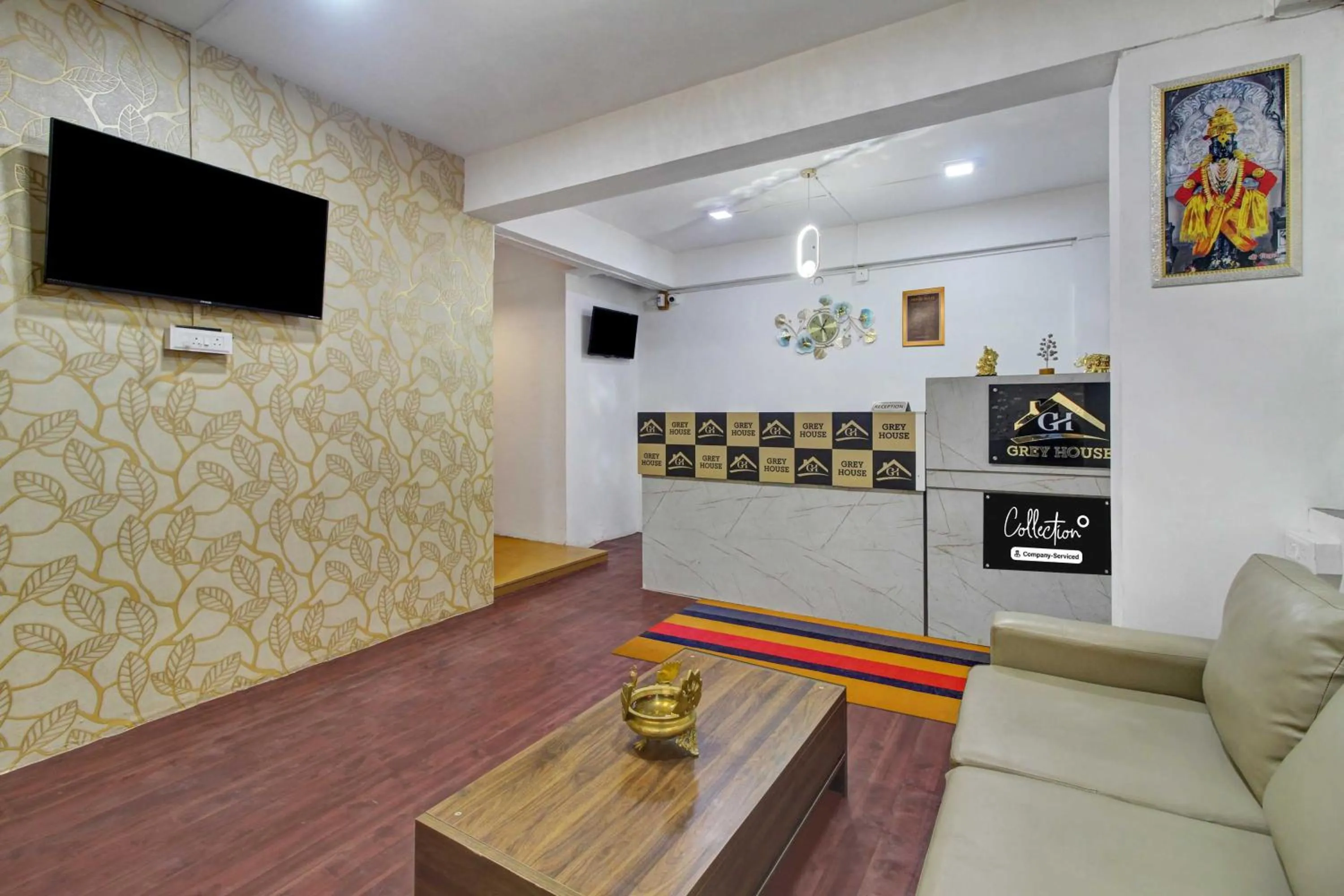 Lobby or reception in Super Collection O Grey House