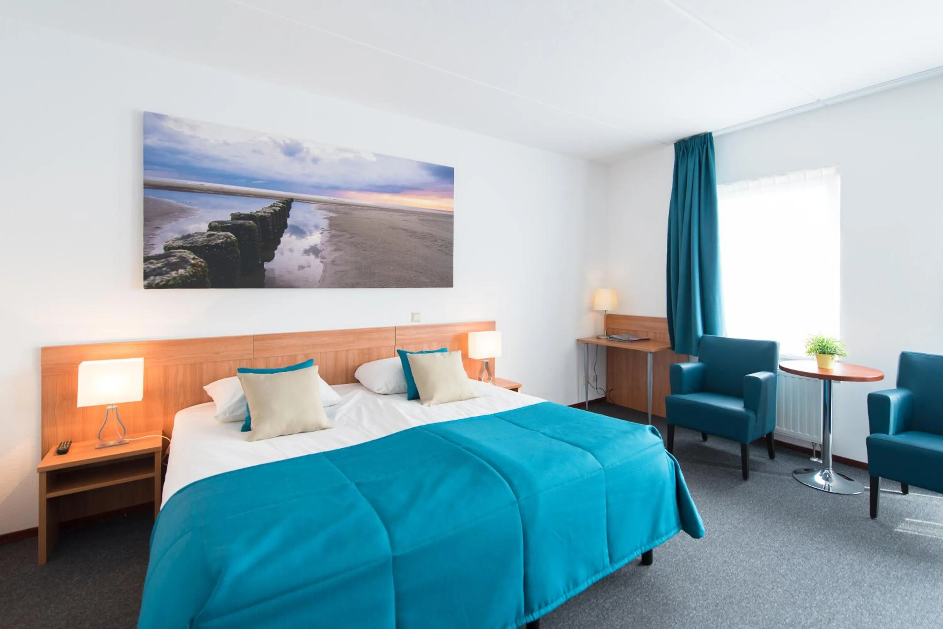 Photo of the whole room, Bed in Hotel Nes