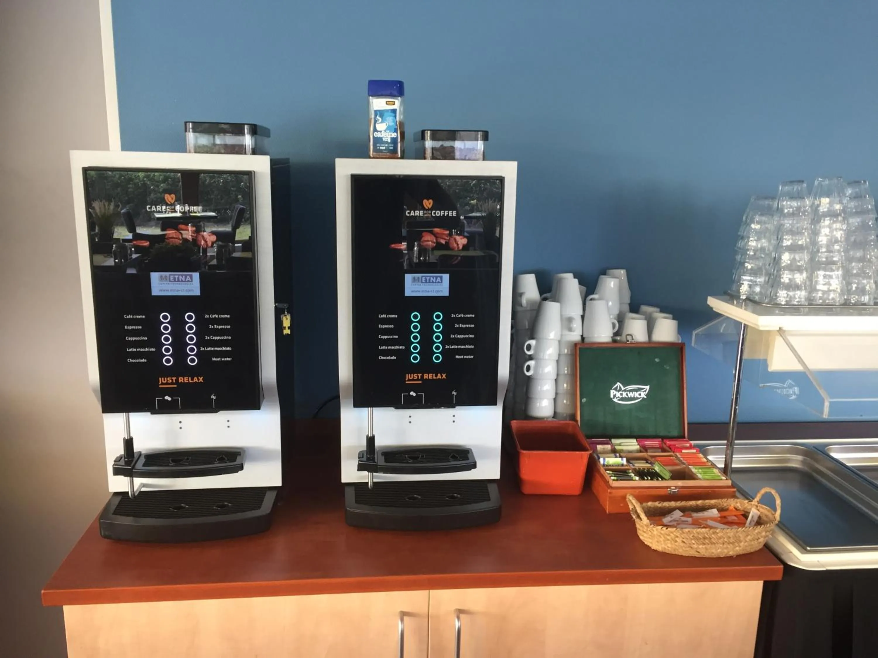 Coffee/tea facilities in Hotel Nes