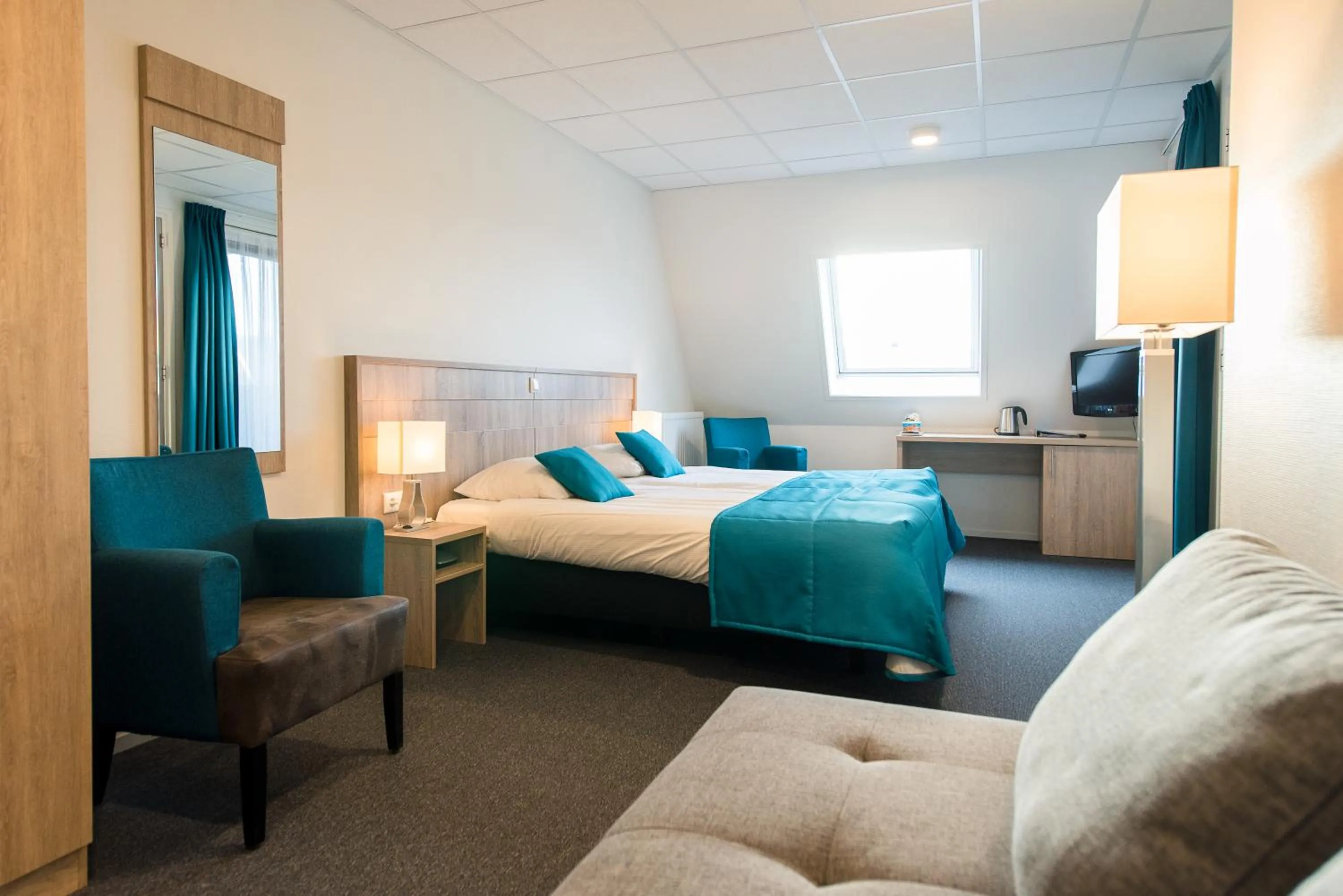 Photo of the whole room, Bed in Hotel Nes