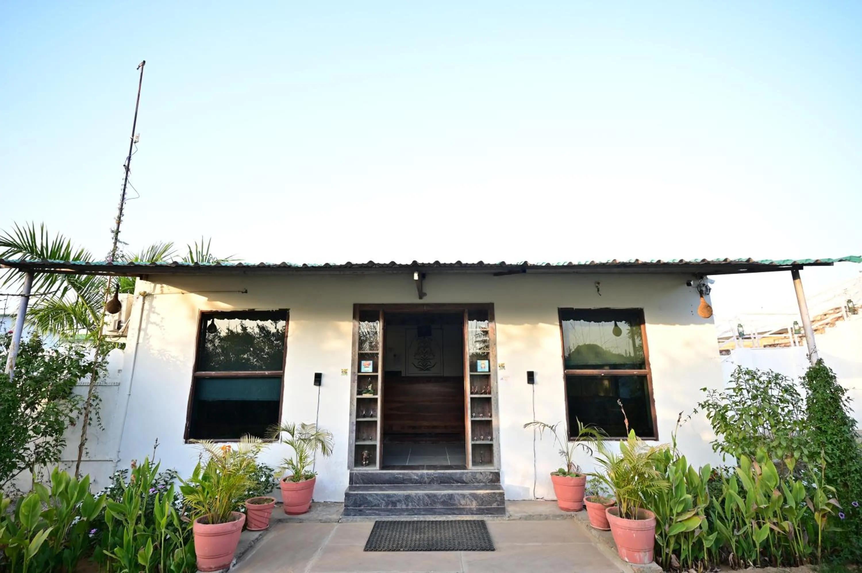 Facade/entrance in The castle crown - Hem Vilas Resort Ranthambhore