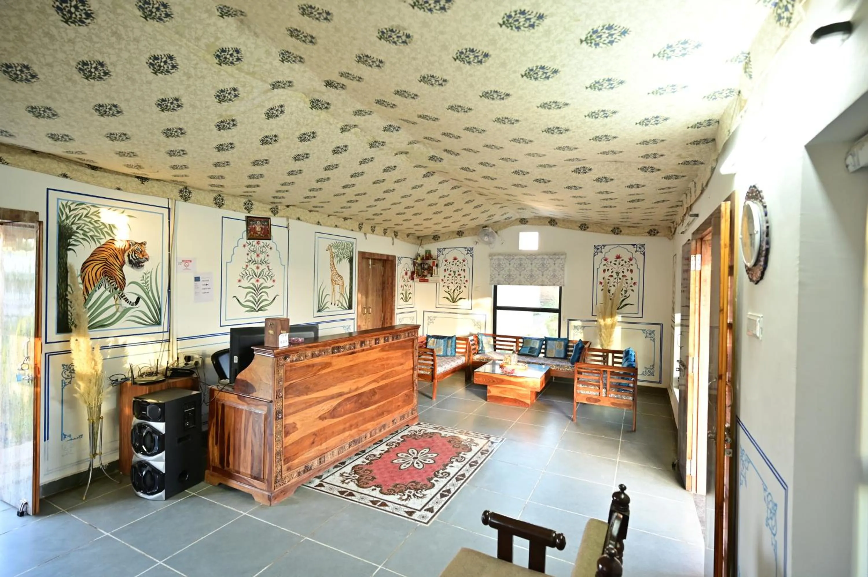 Lobby or reception in The castle crown - Hem Vilas Resort Ranthambhore