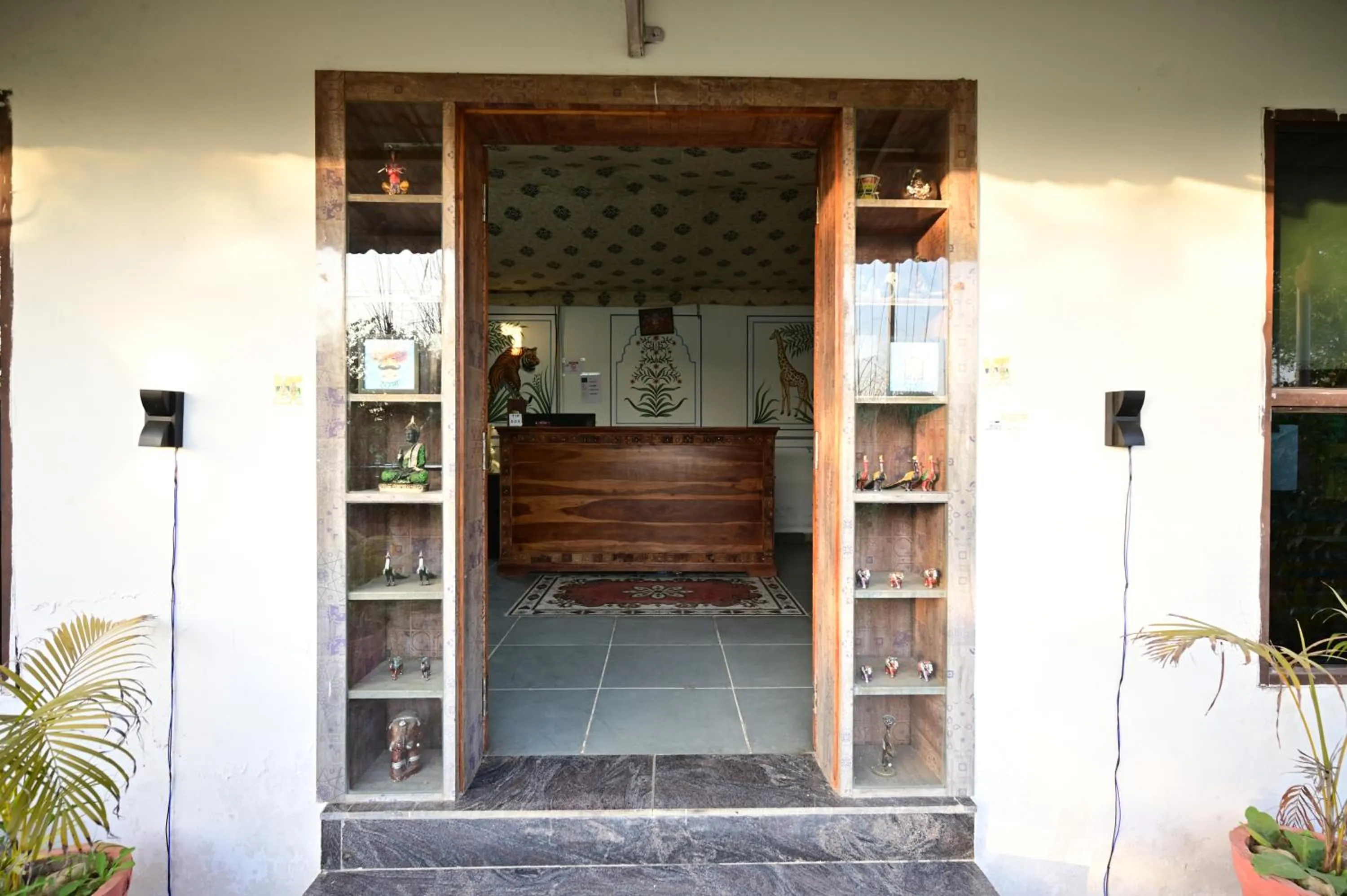 Facade/entrance in The castle crown - Hem Vilas Resort Ranthambhore